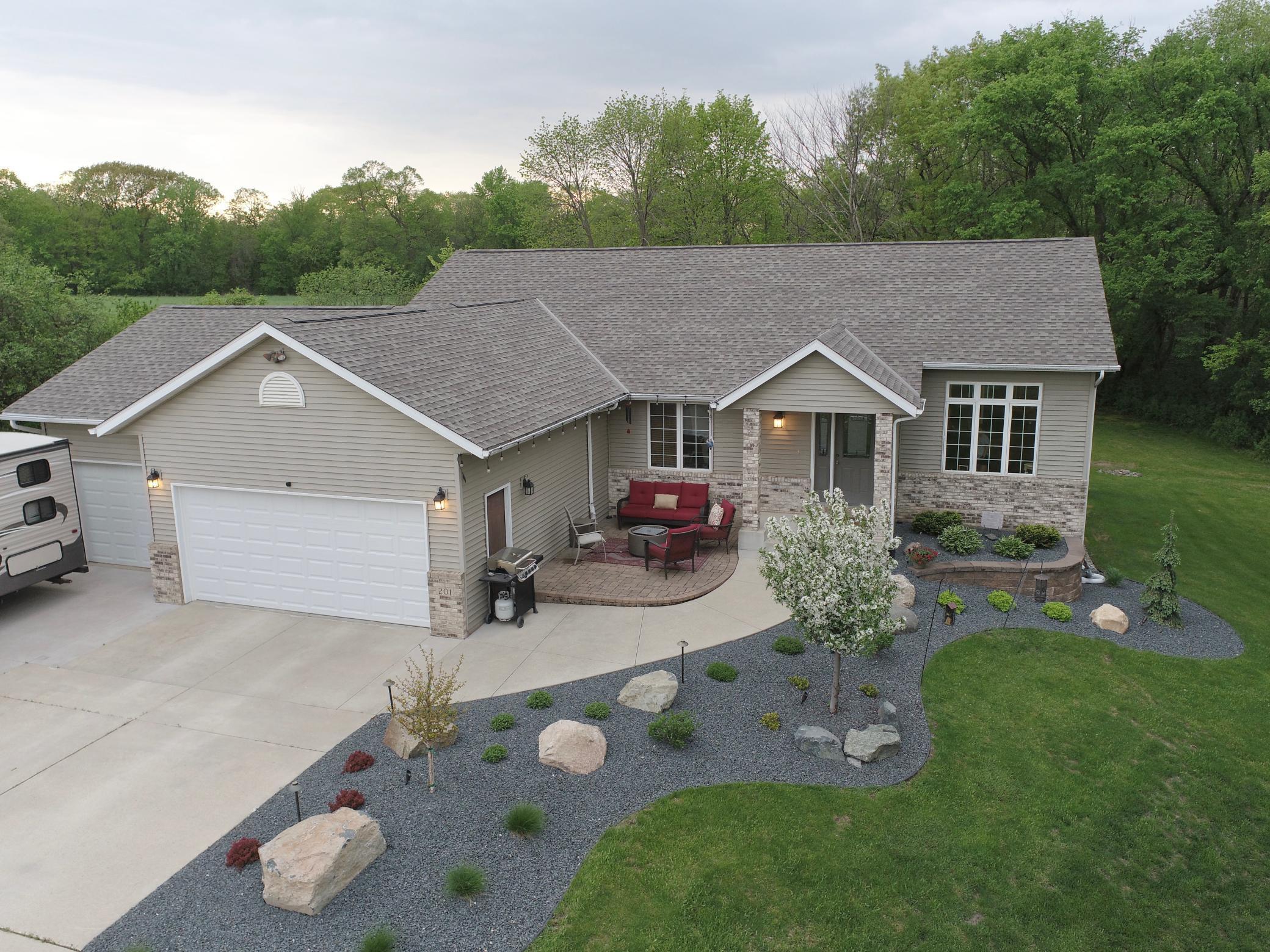 201 N Ridge Dr, Kenyon, MN 55946