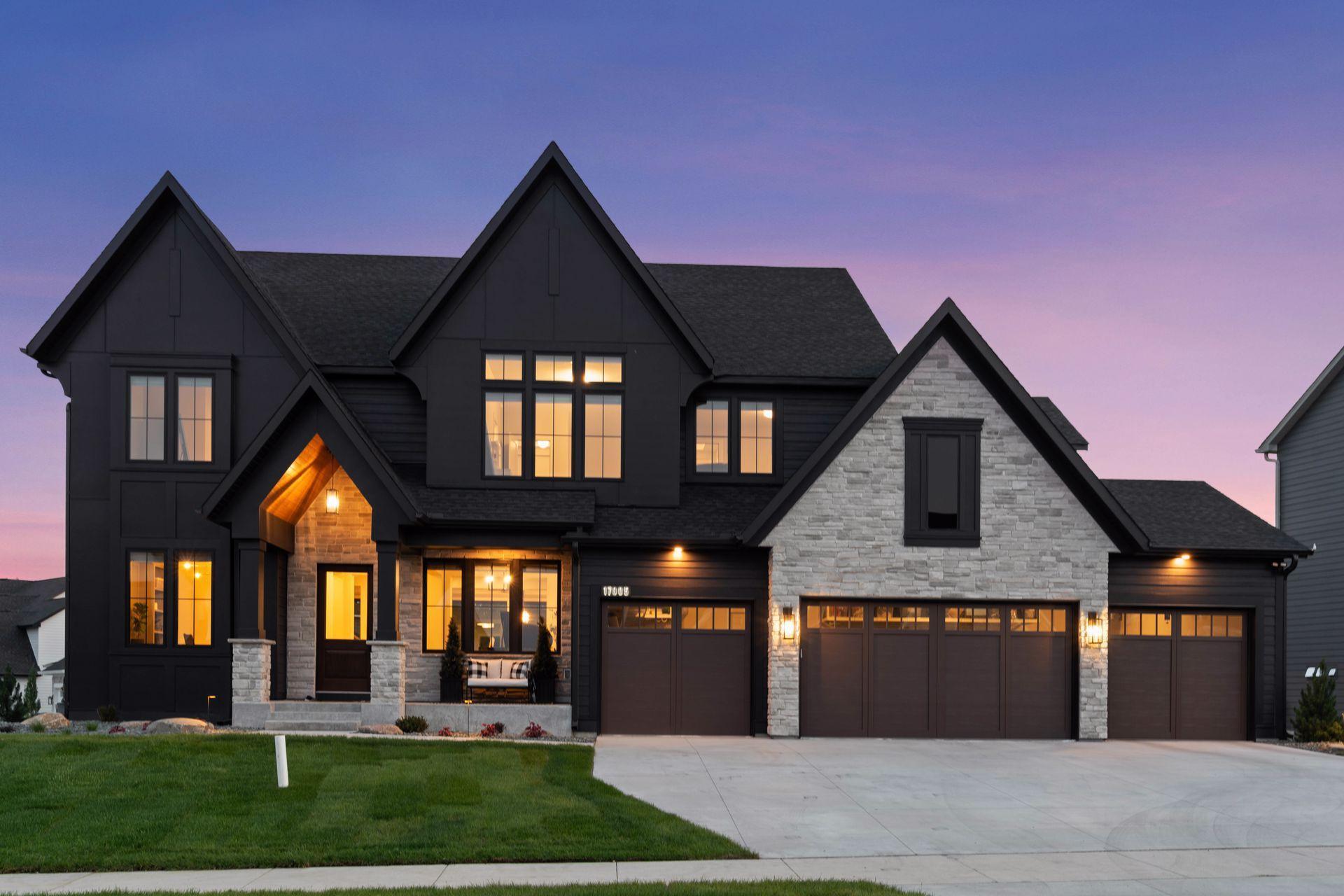 17005 46th Ave N, Plymouth, MN 55446
