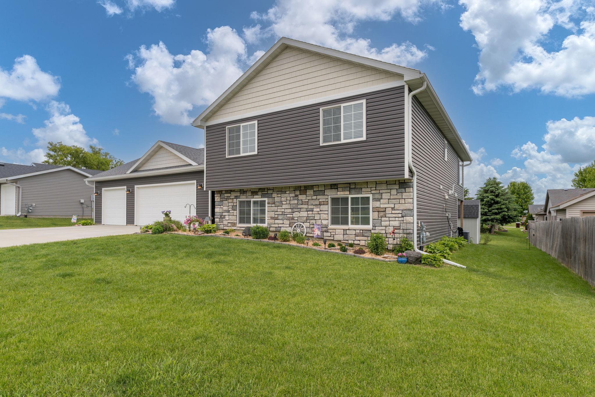 641 Beverly St, Wanamingo, MN 55983