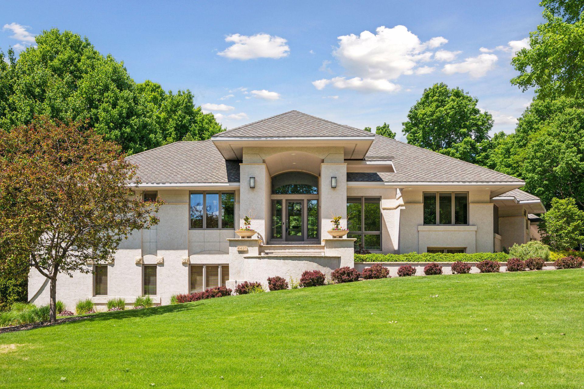 6420 Thornberry Curve, Excelsior, MN 55331