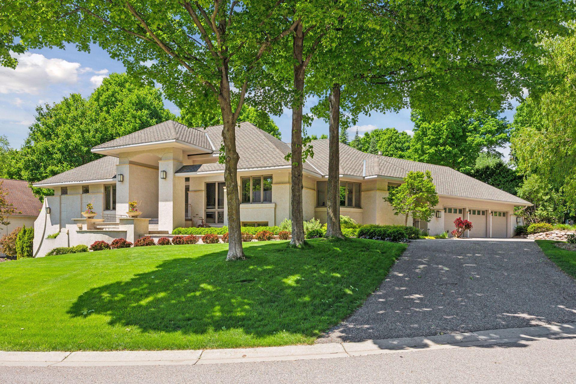 6420 Thornberry Curve, Excelsior, MN 55331