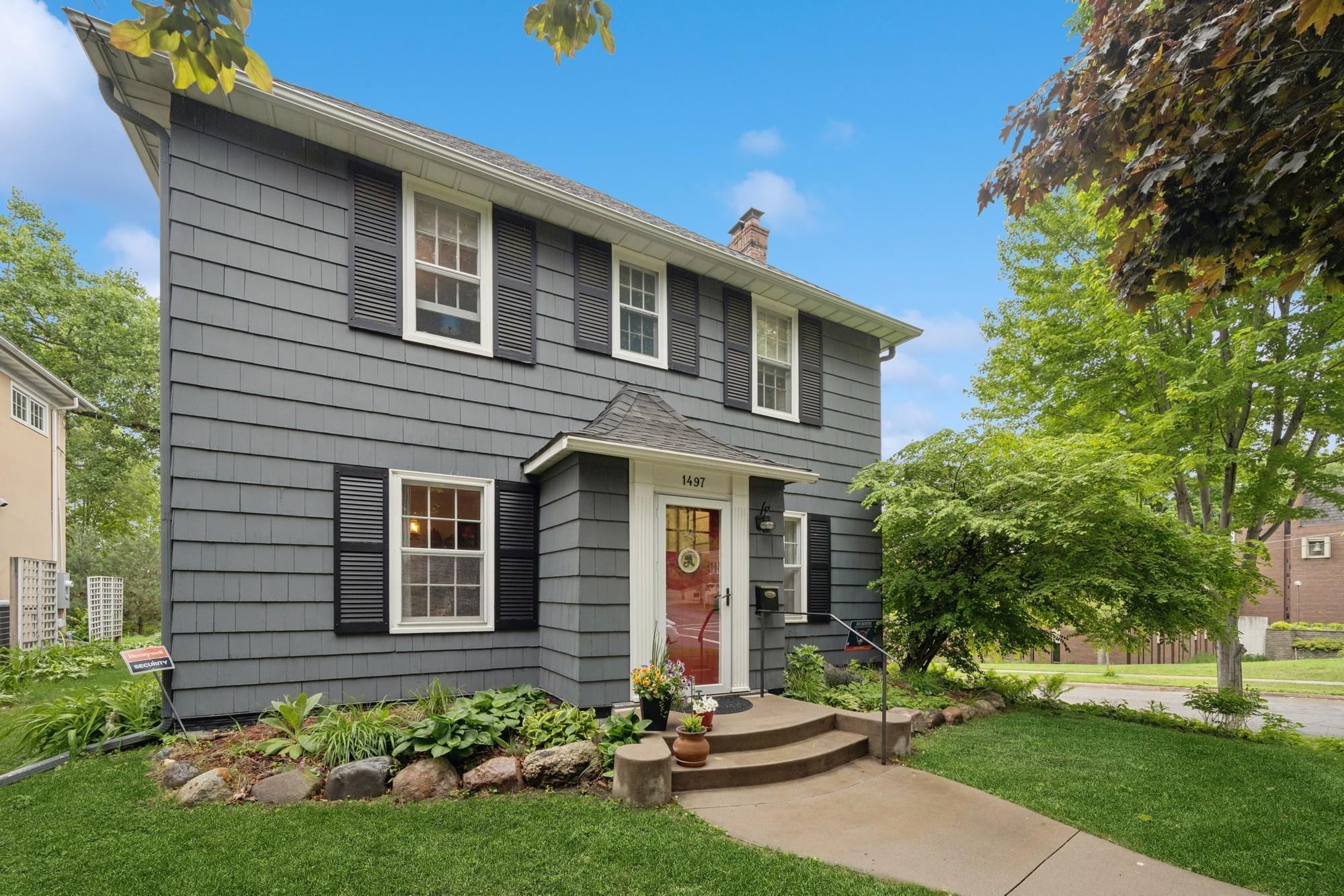 1497 Fulham St, Saint Paul, MN 55108
