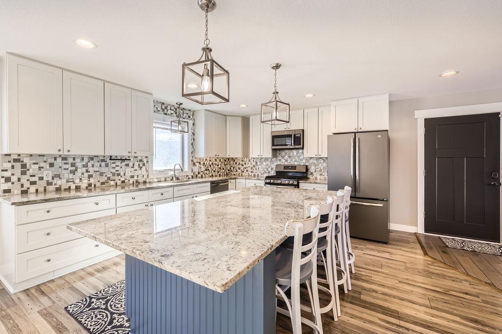 2865 Pilot Knob Rd, Eagan, MN 55121