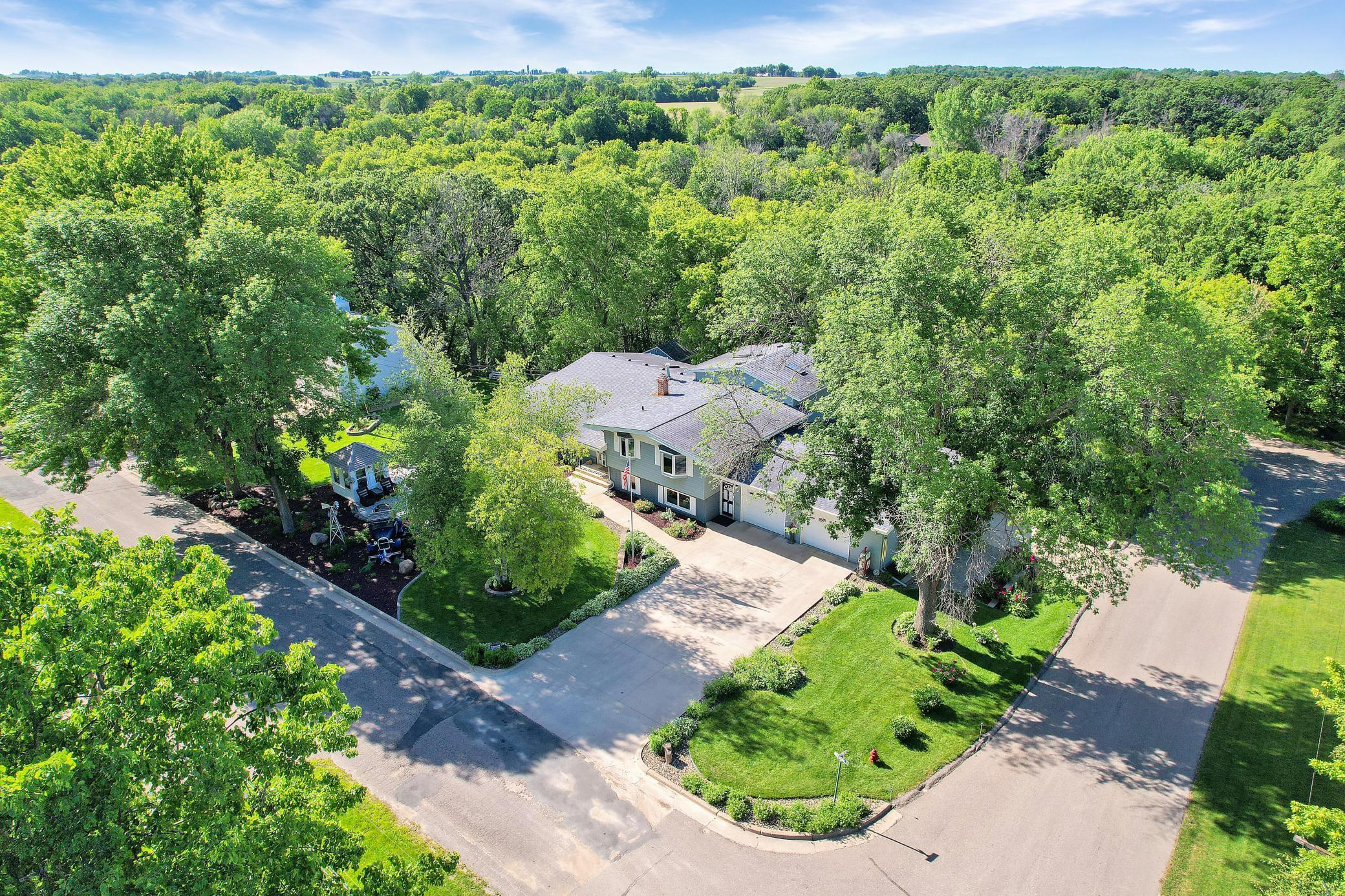 108 1st St, Kenyon, MN 55946