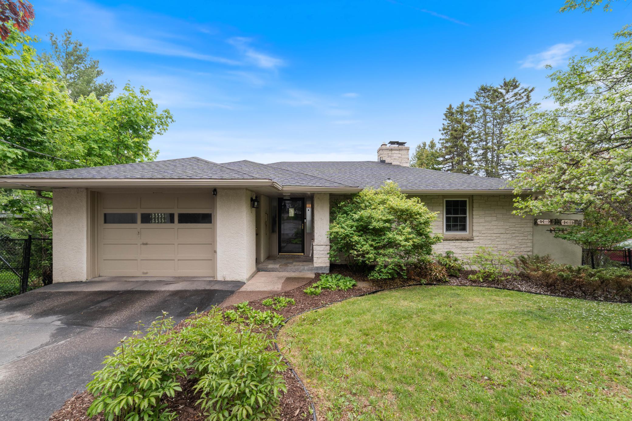 2514 Branch St, Duluth, MN 55812