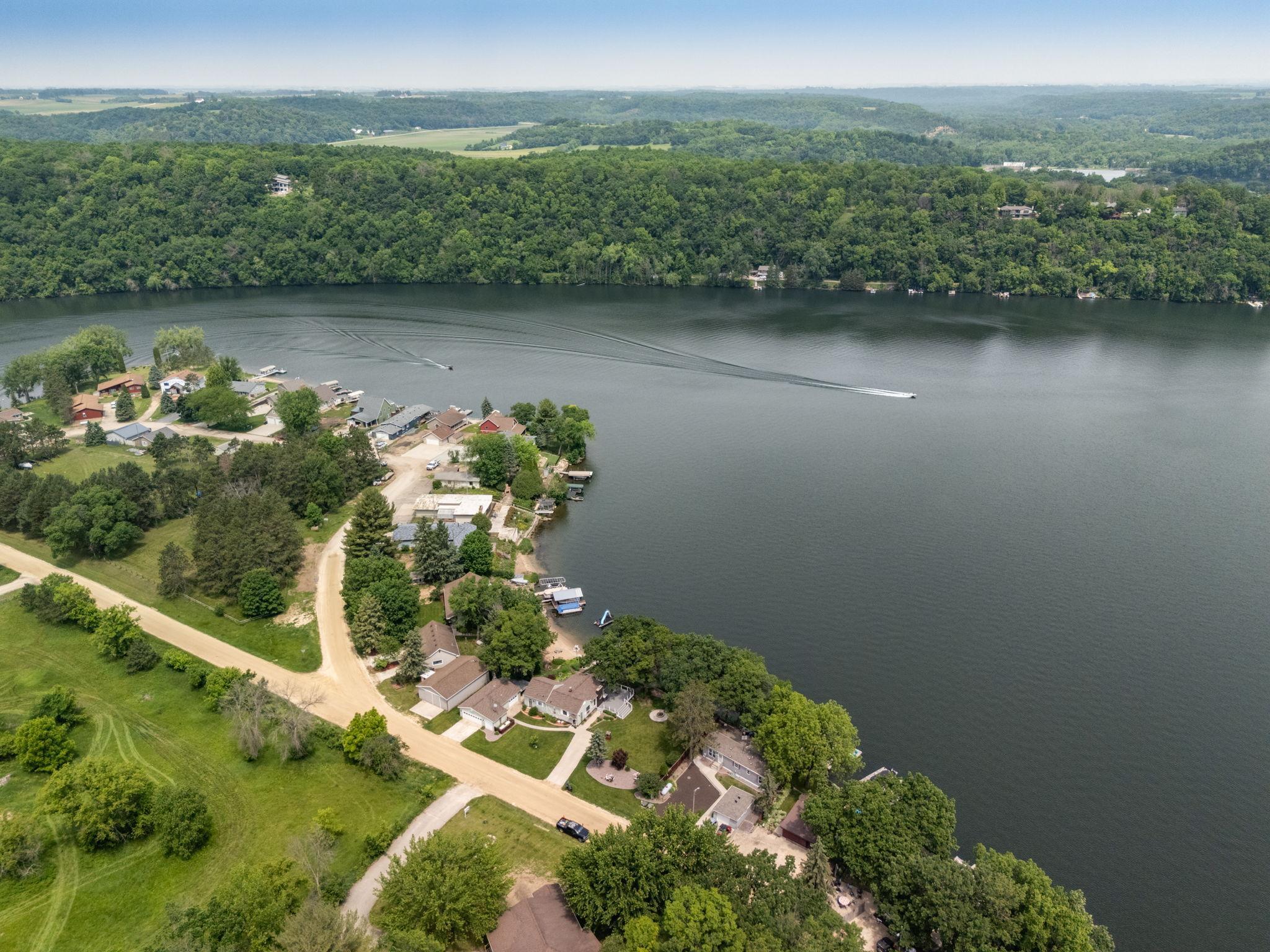 40536 Ryans Bay Rd, Zumbro Falls, MN 55991
