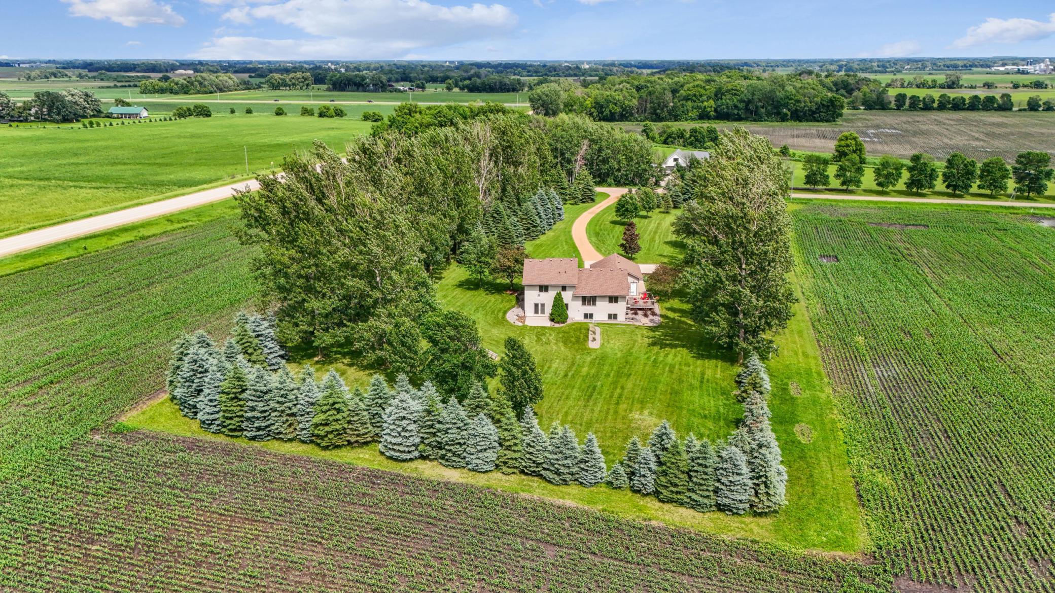 1850 Wagon Ave, Mayer, MN 55360