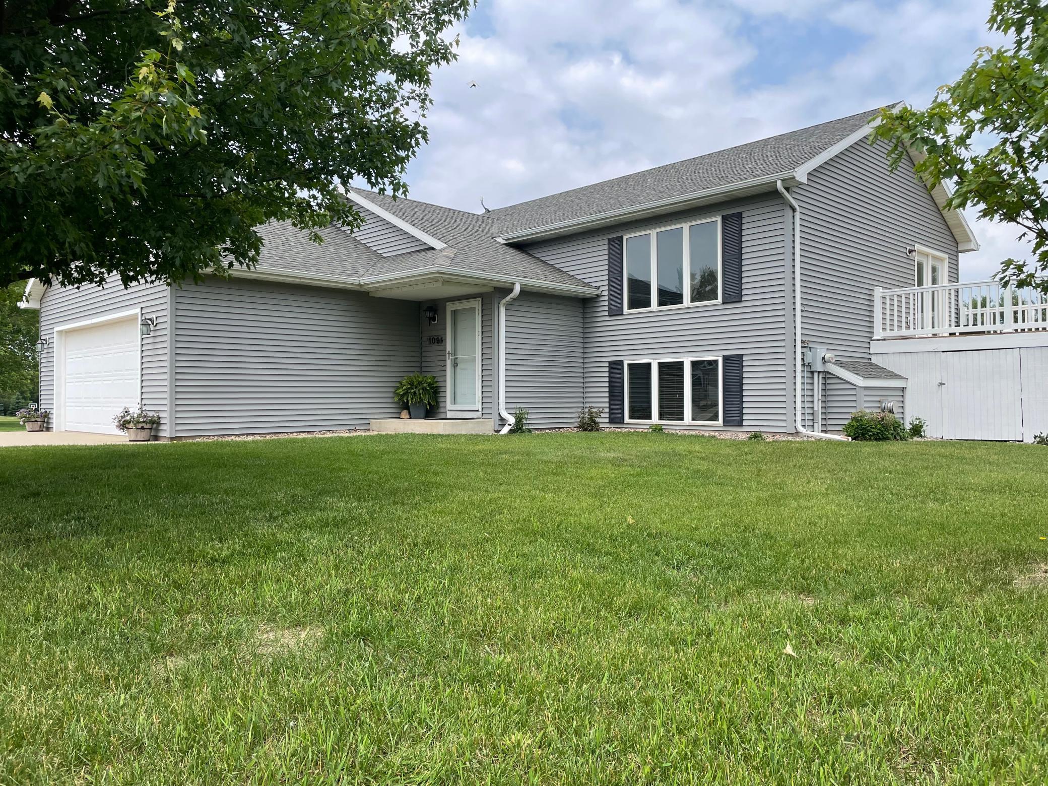 109 Lincoln Dr NE, Racine, MN 55967