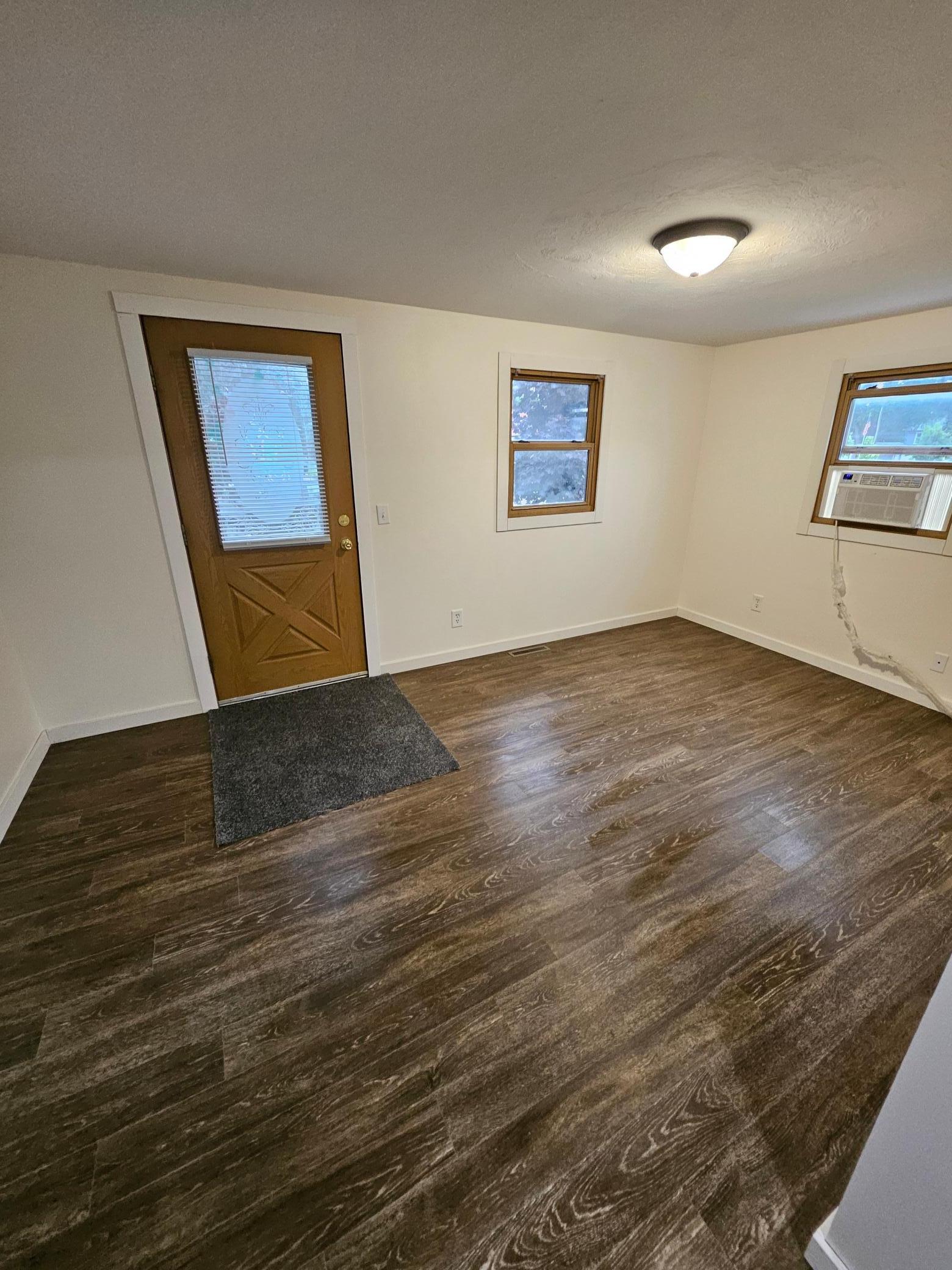 713 3rd Ave, Brewster, MN 56119