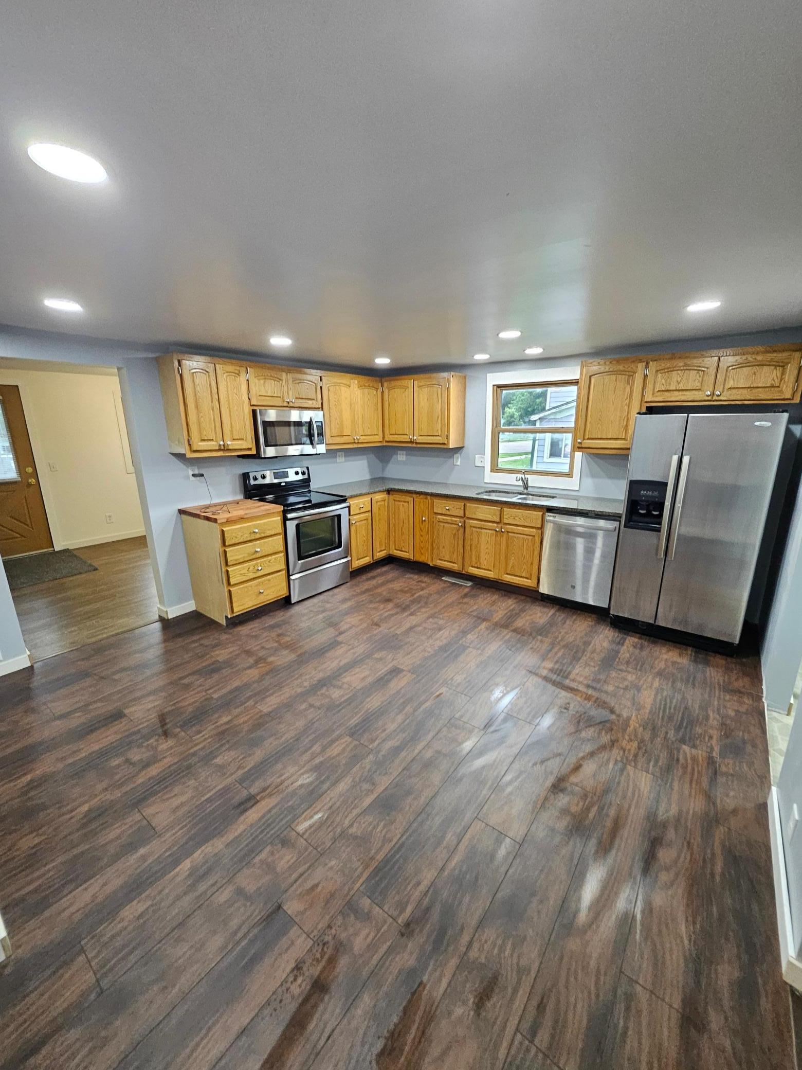 713 3rd Ave, Brewster, MN 56119