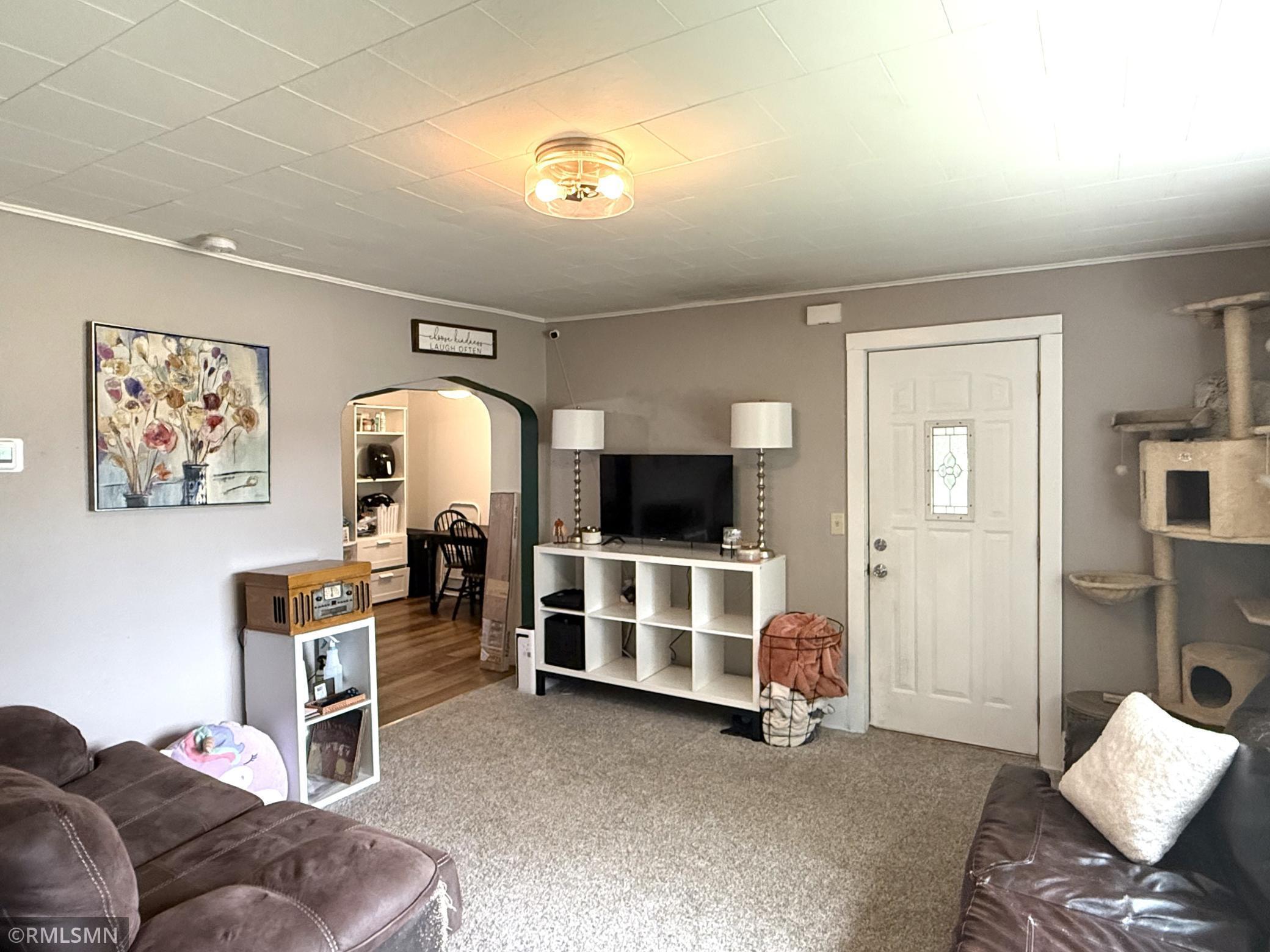 208 Cleveland St SE, Silver Lake, MN 55381