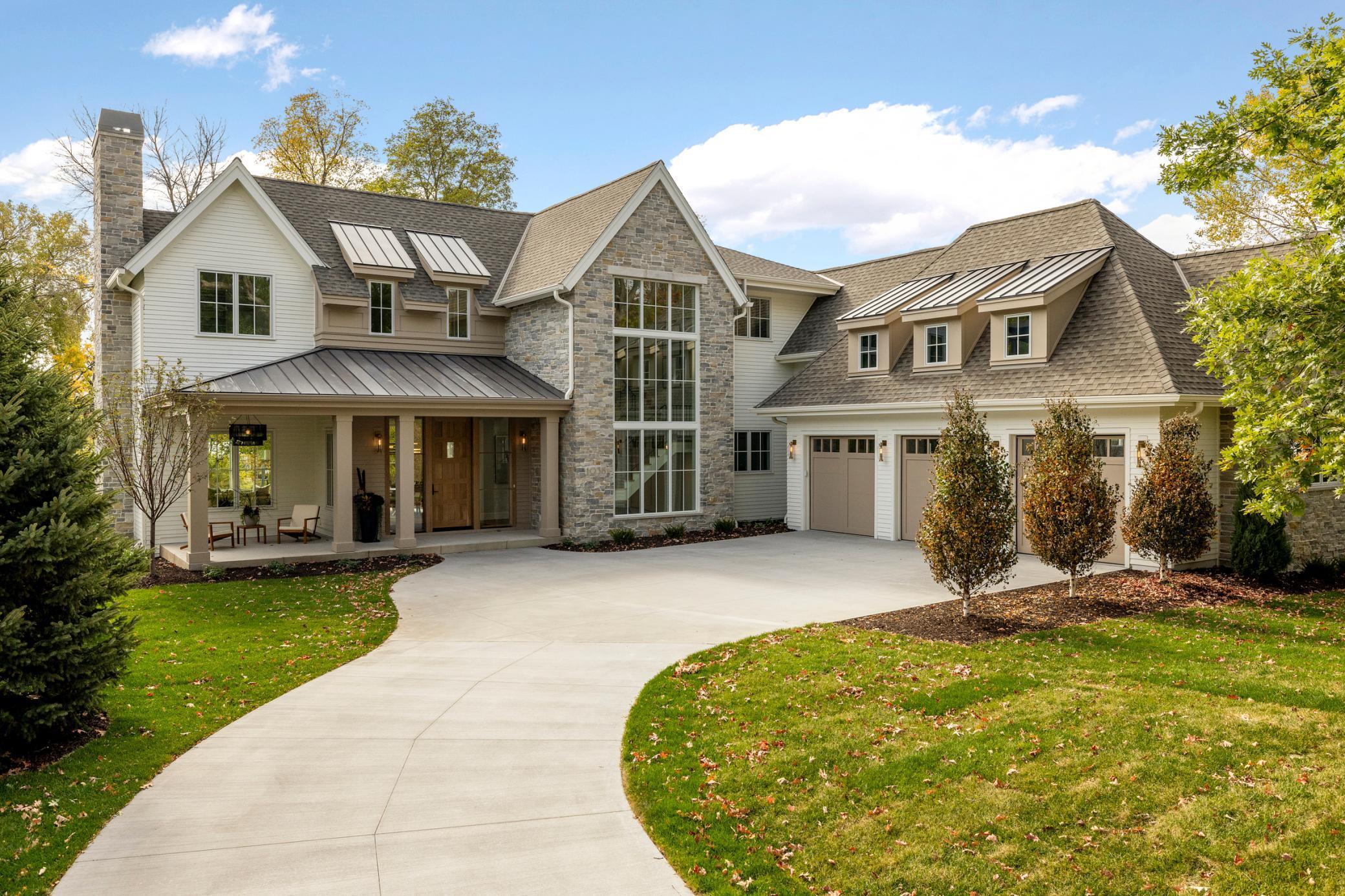 1038 Lake St E, Wayzata, MN 55391