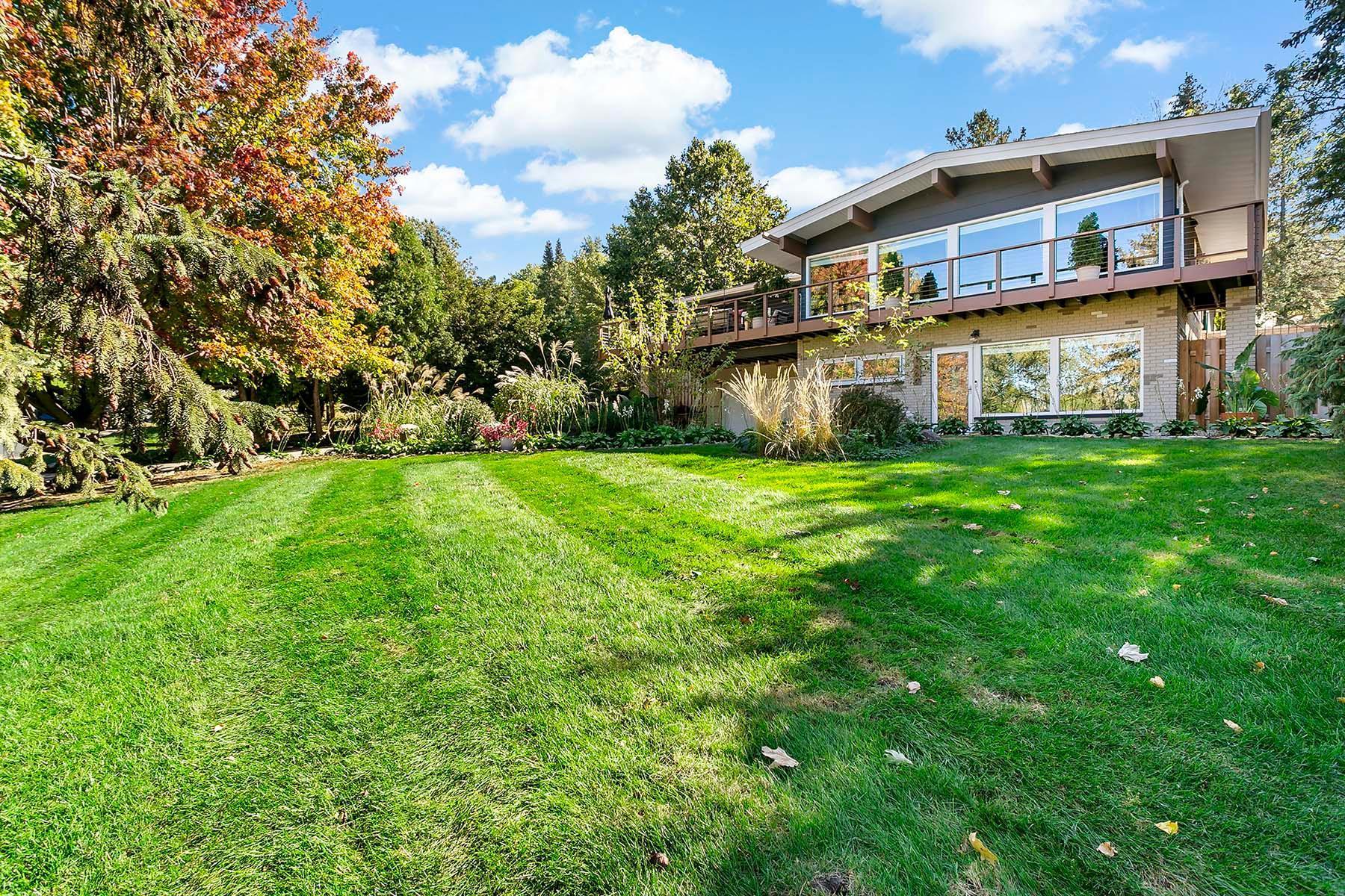 1466 Highview Ave, Eagan, MN 55121