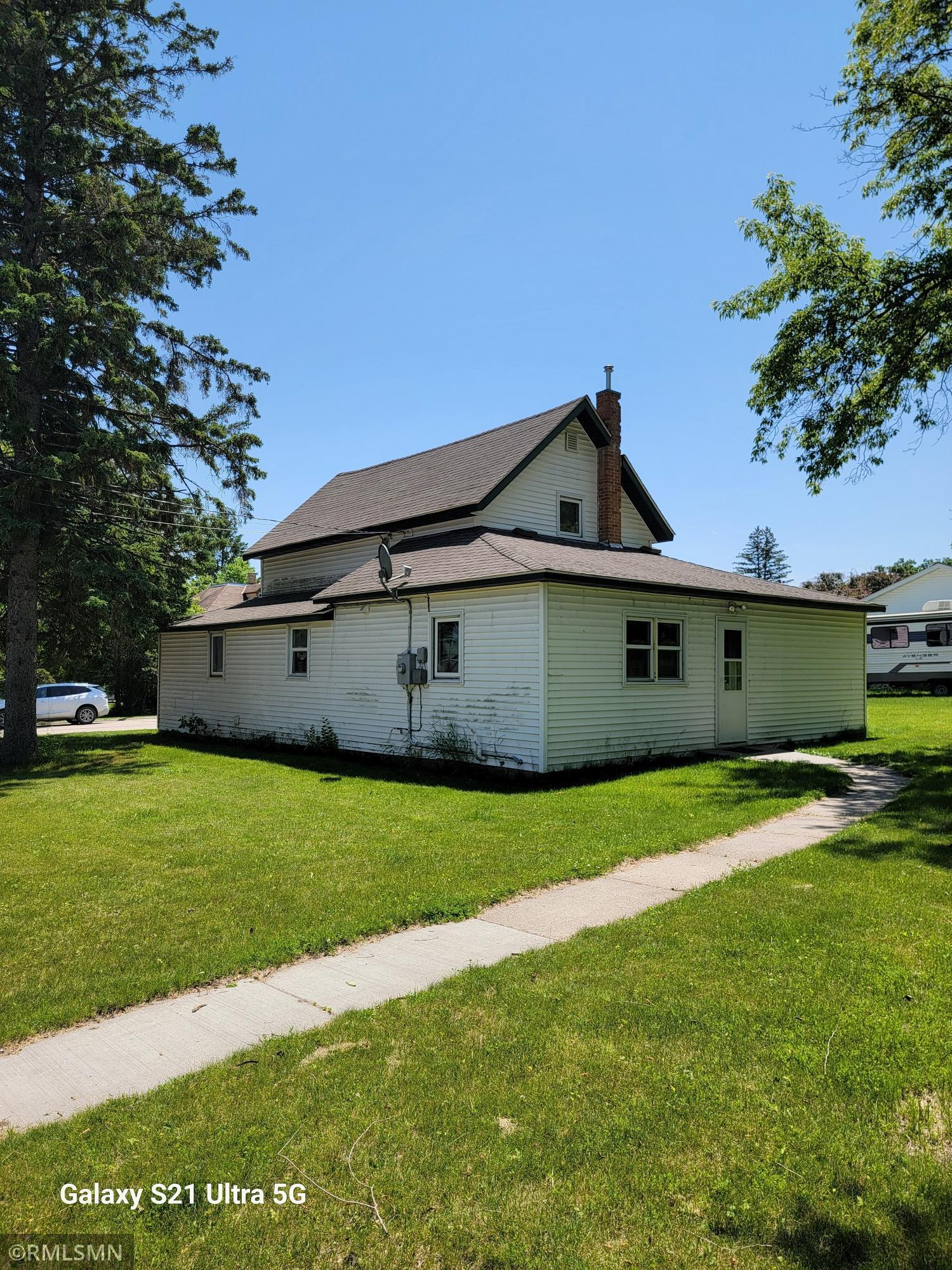 150 Gillis Ave S, Browerville, MN 56438