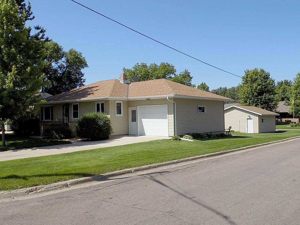 784 Ash Ave, Gibbon, MN 55335
