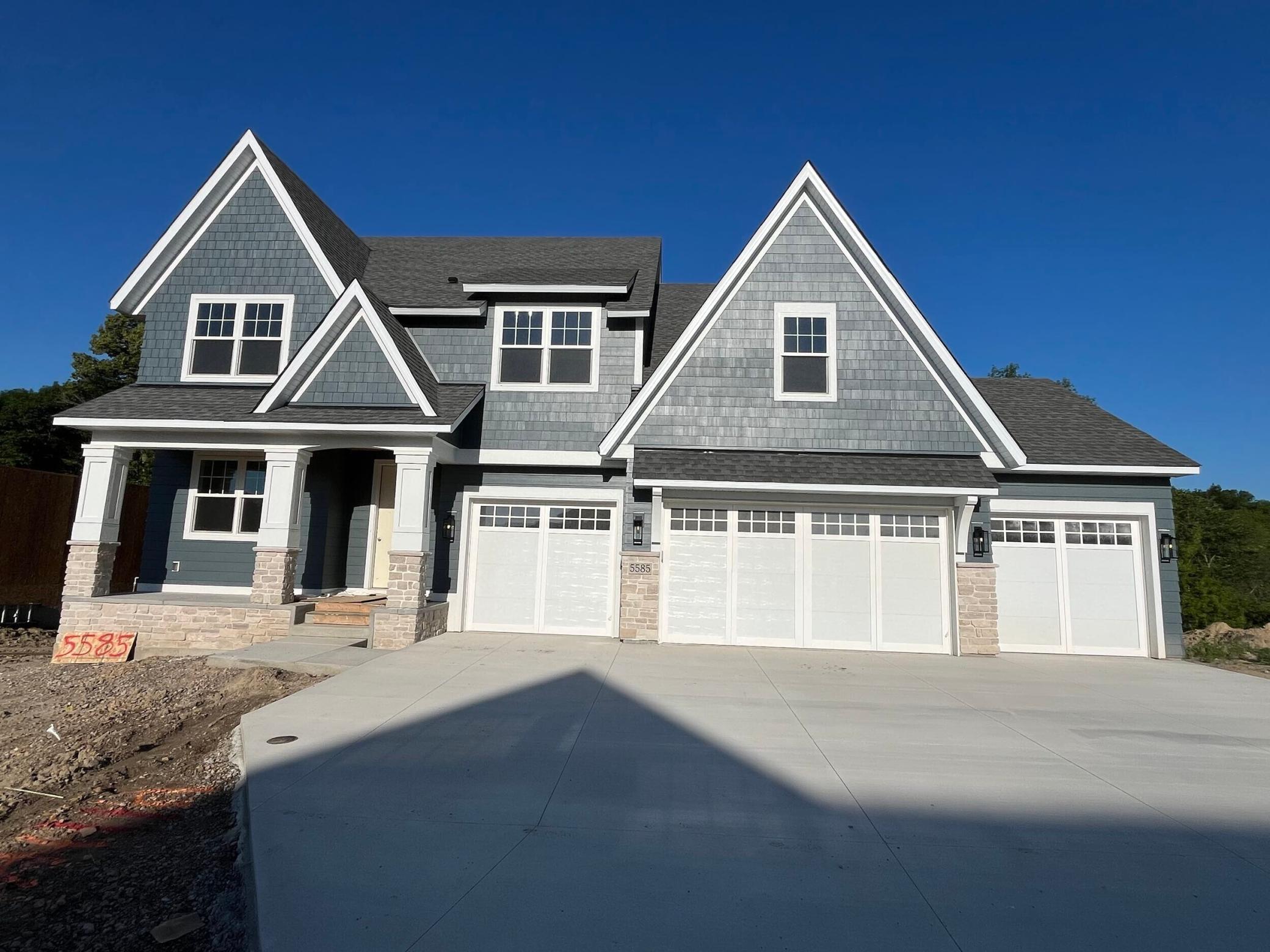 5585 Rolling Hills Pw, Chaska, MN 55318