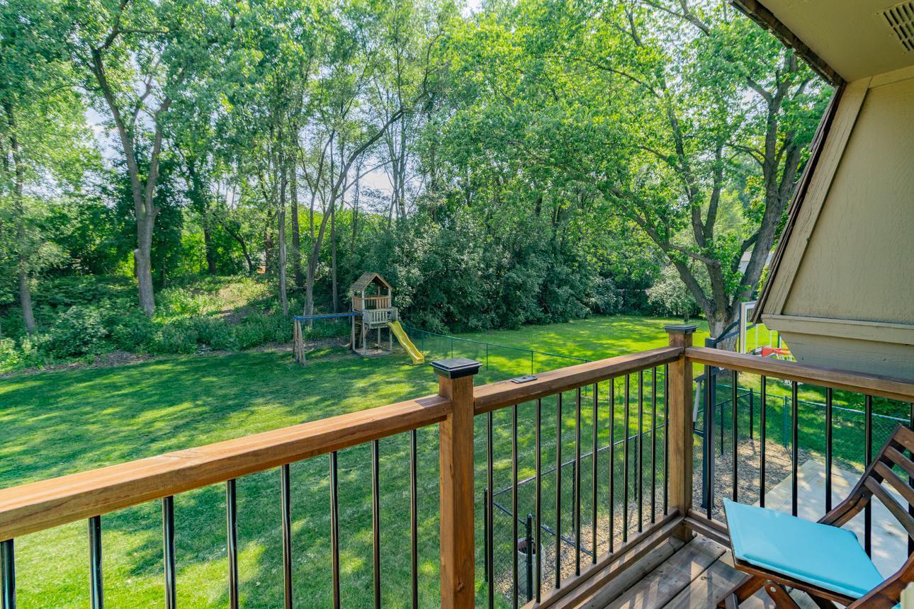 1050 Overlook Rd, Mendota Heights, MN 55118