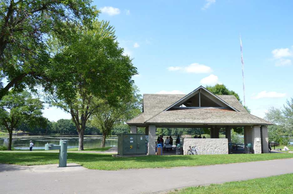 987 Island Lake Ave, Shoreview, MN 55126