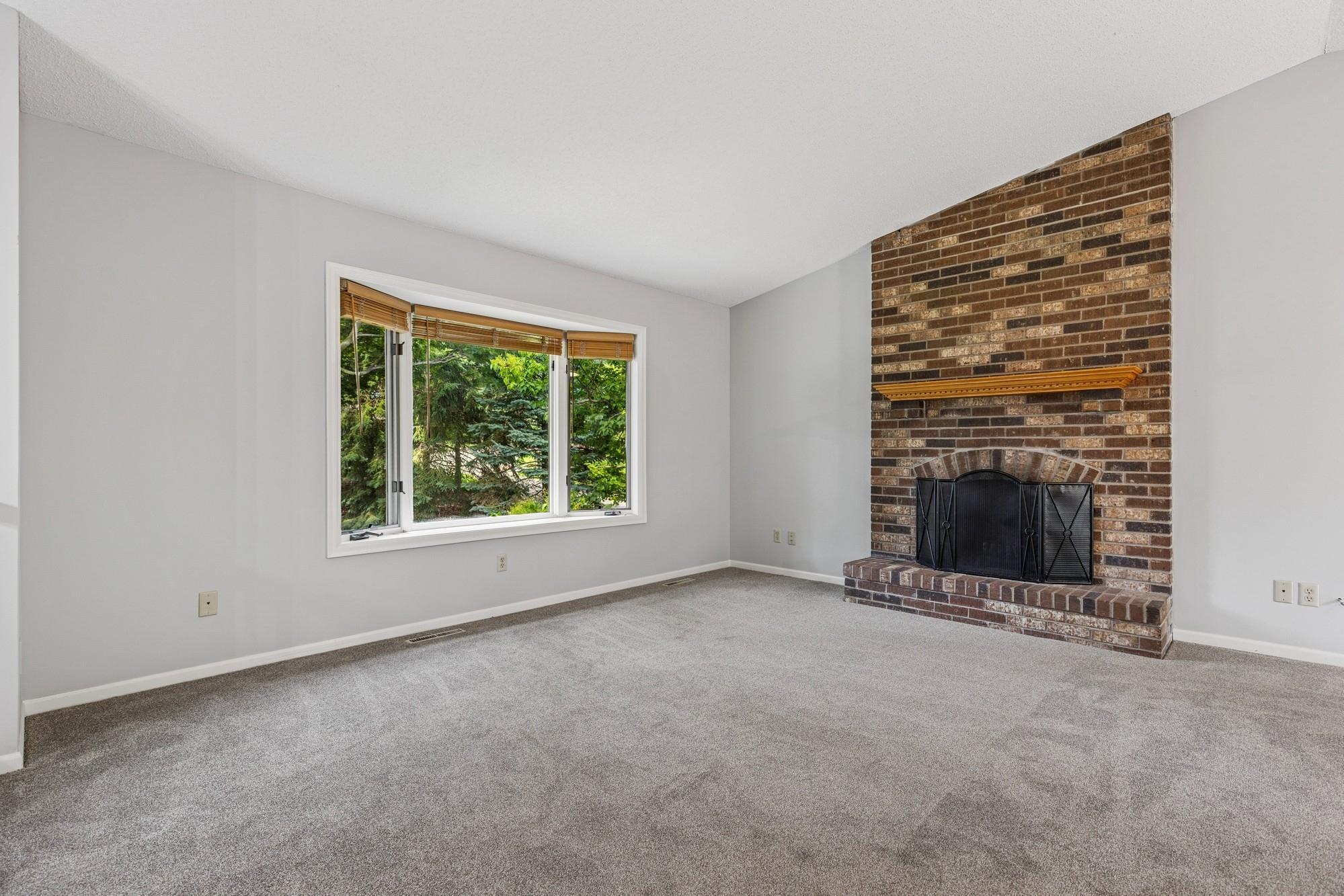 551 Townes Rd, Minnetonka, MN 55391
