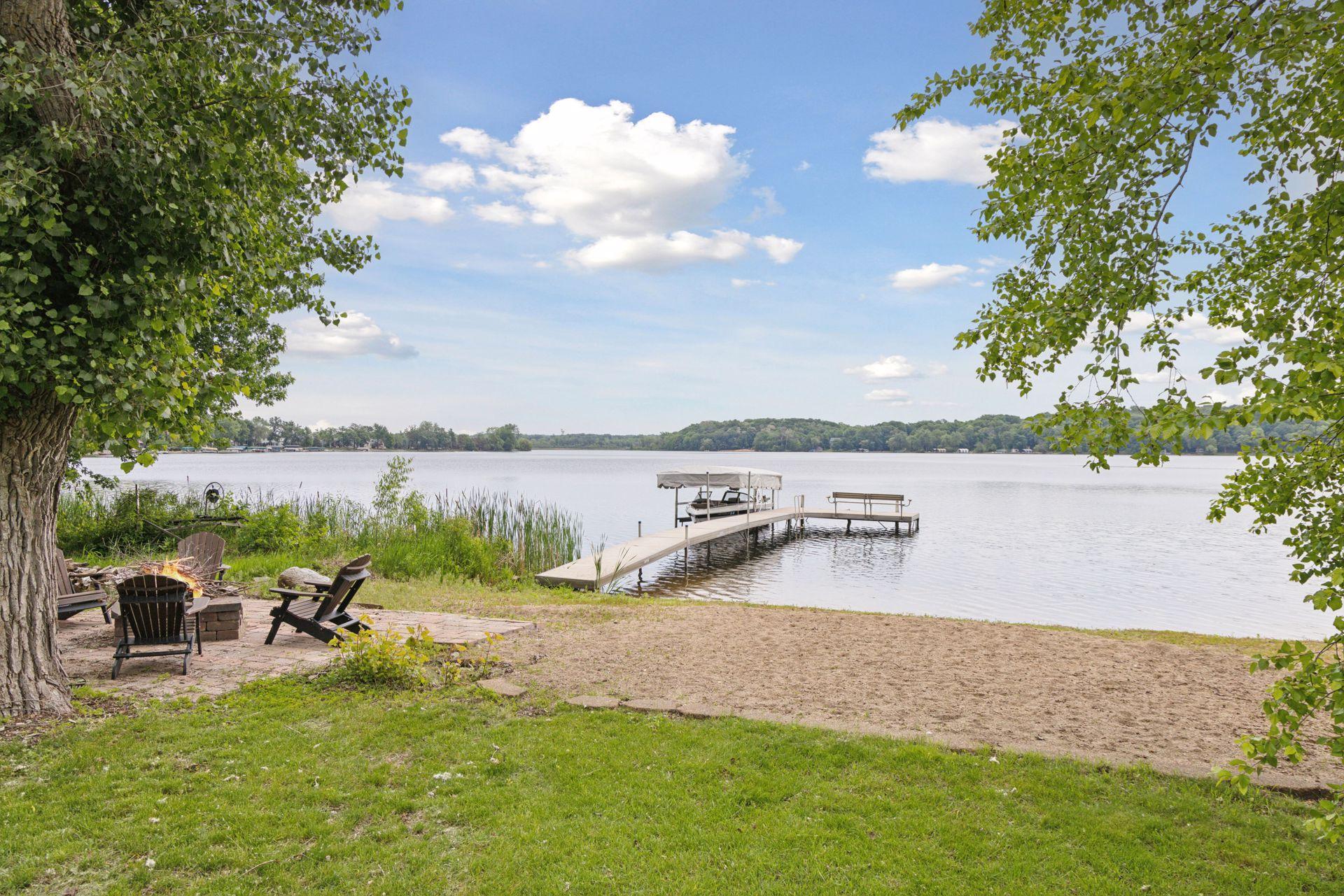 3920 Hawthorne Cir, Excelsior, MN 55331