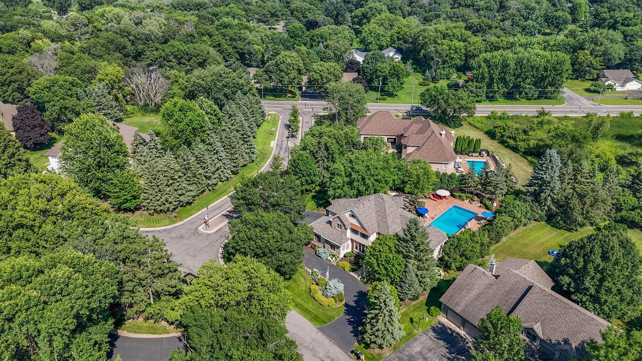 2255 Chelmsford Ln, Saint Cloud, MN 56301