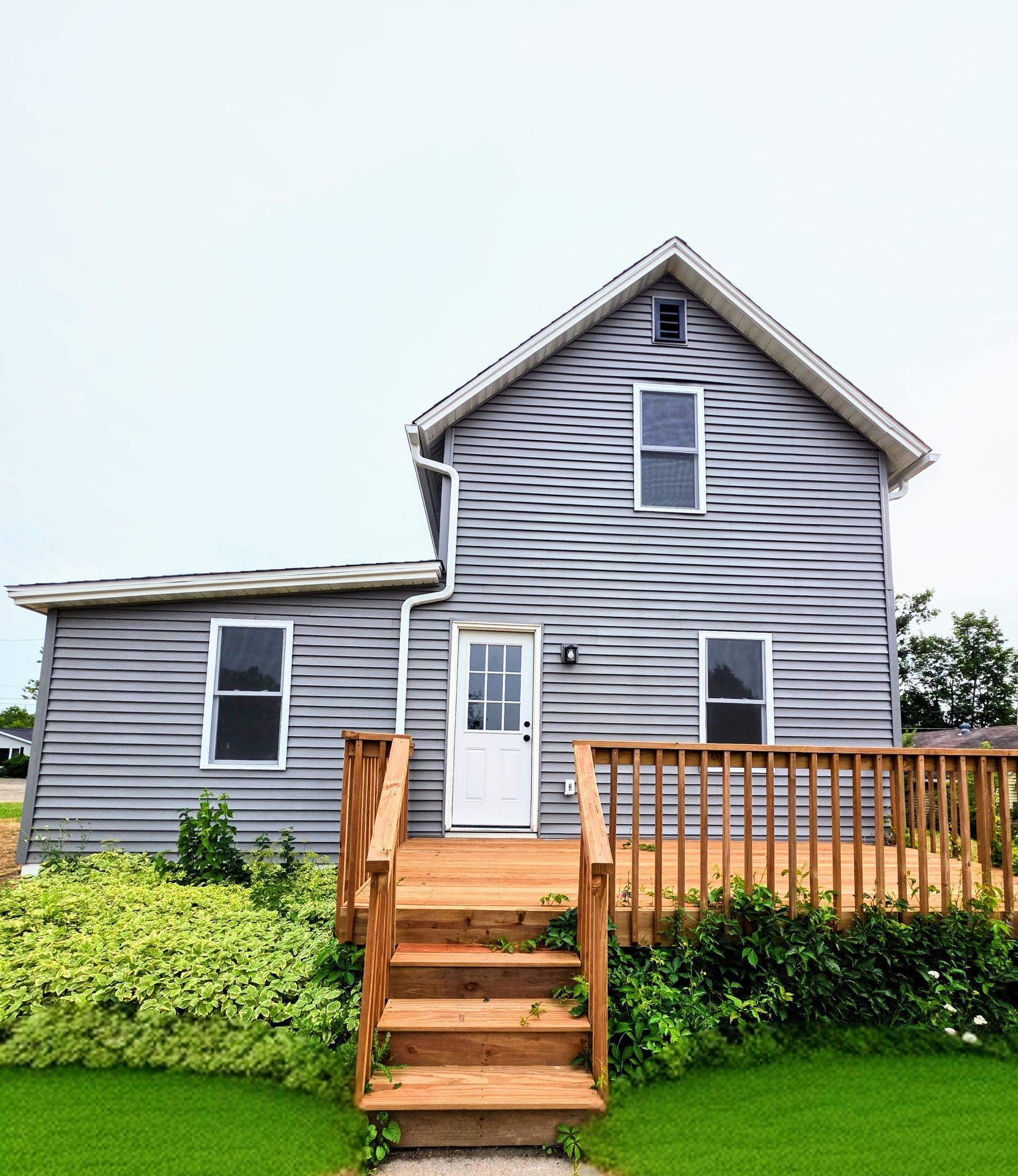 307 Mitchell St, Coleraine, MN 55722