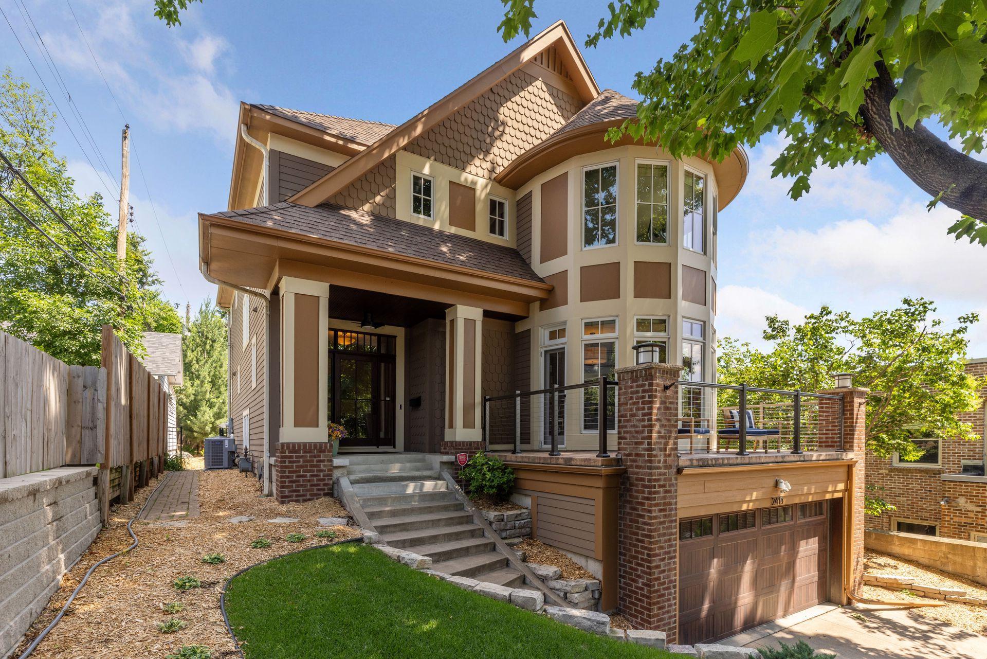 2414 W 42nd St, Minneapolis, MN 55410