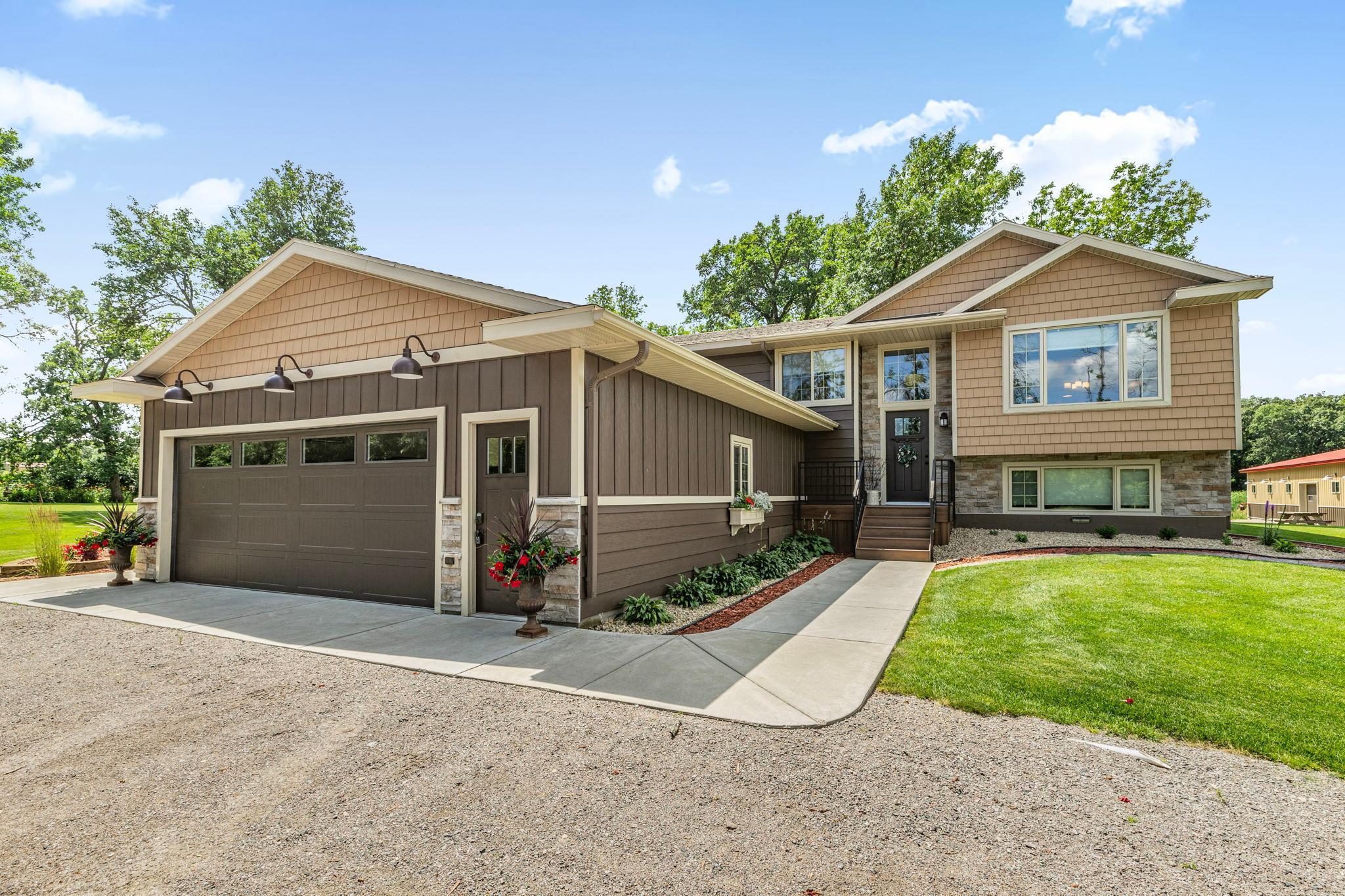 8300 263rd St, Saint Cloud, MN 56301