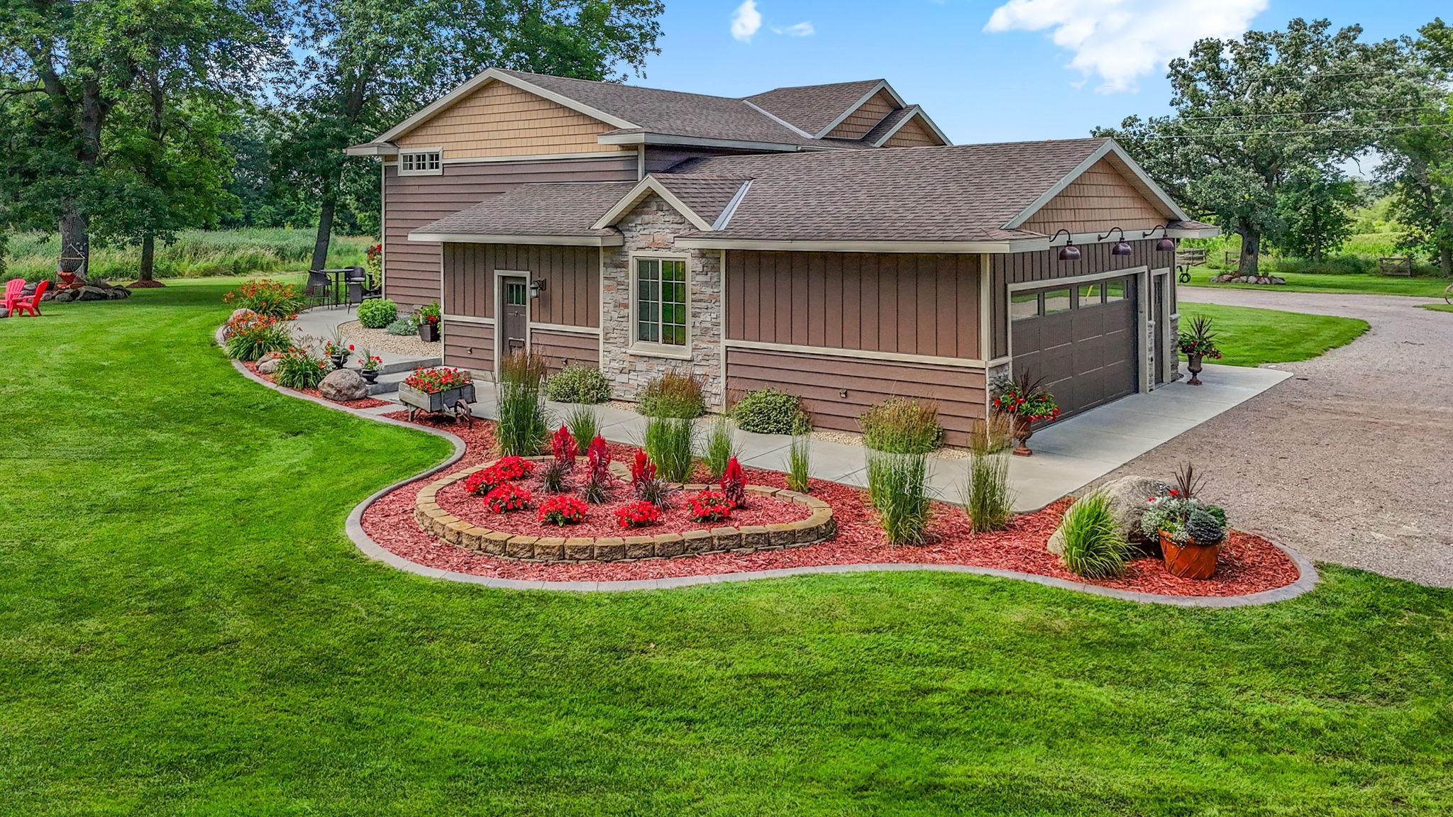 8300 263rd St, Saint Cloud, MN 56301