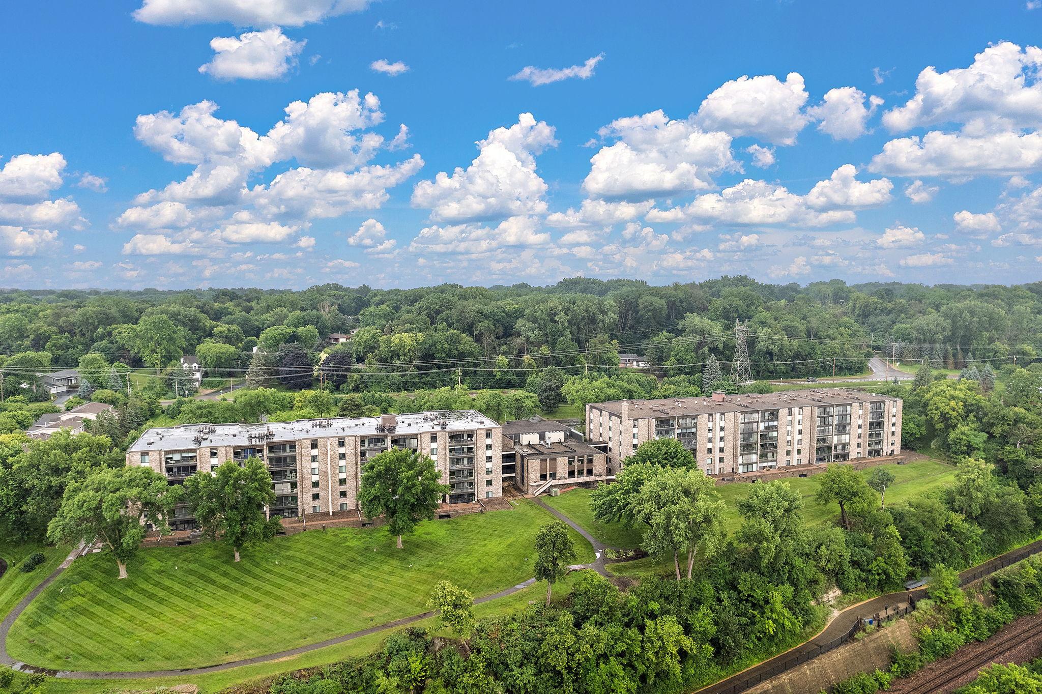 1101 Sibley Memorial Hw #302, Saint Paul, MN 55118