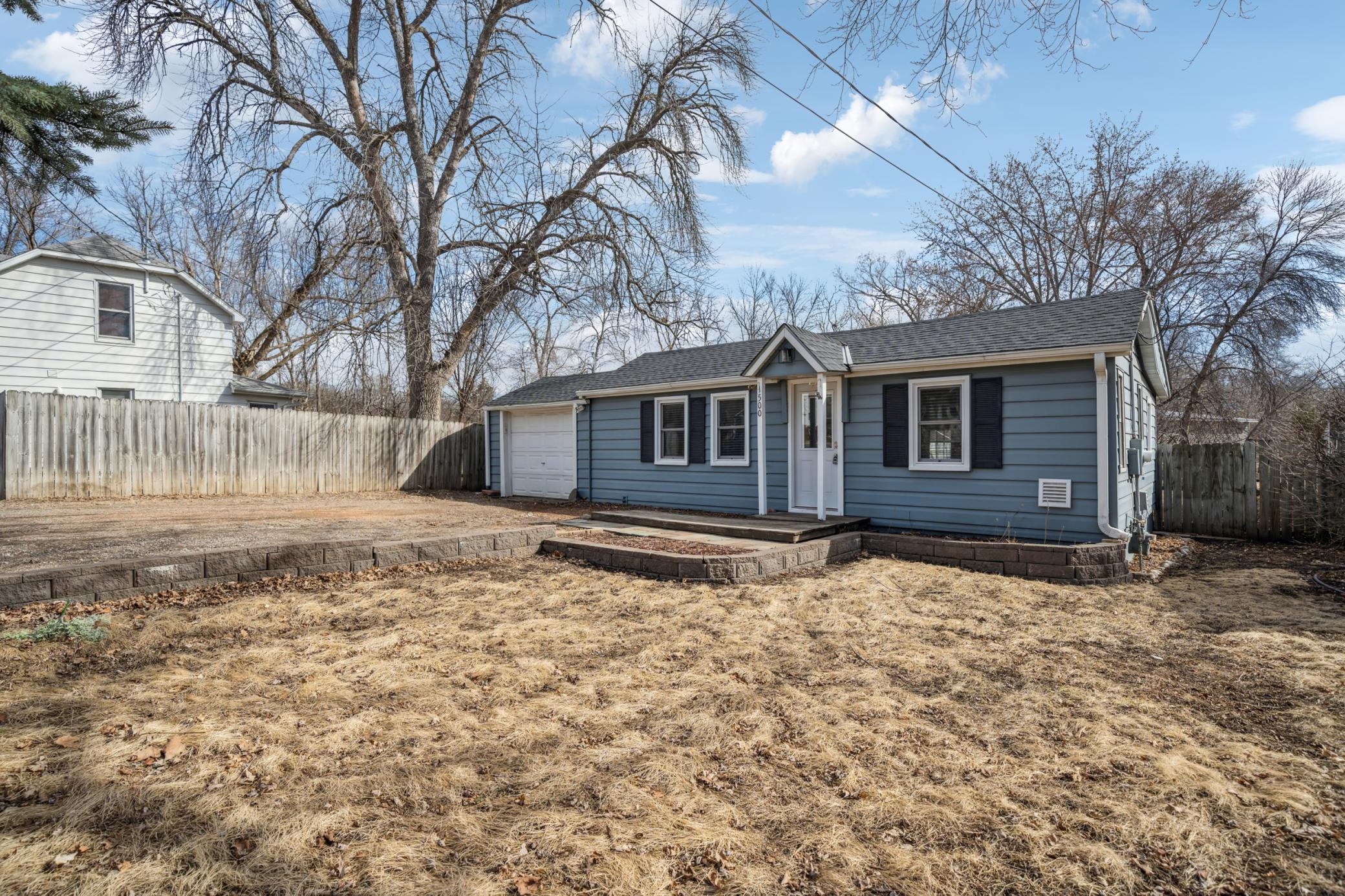 1500 Budd Ave, Maple Plain, MN 55359