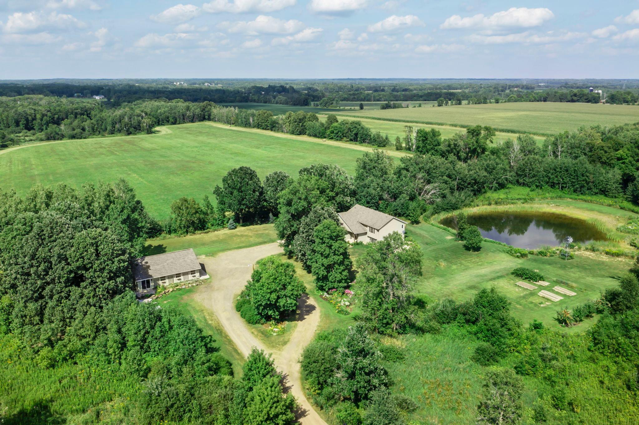 13767 Dahl Rd, Hinckley, MN 55037