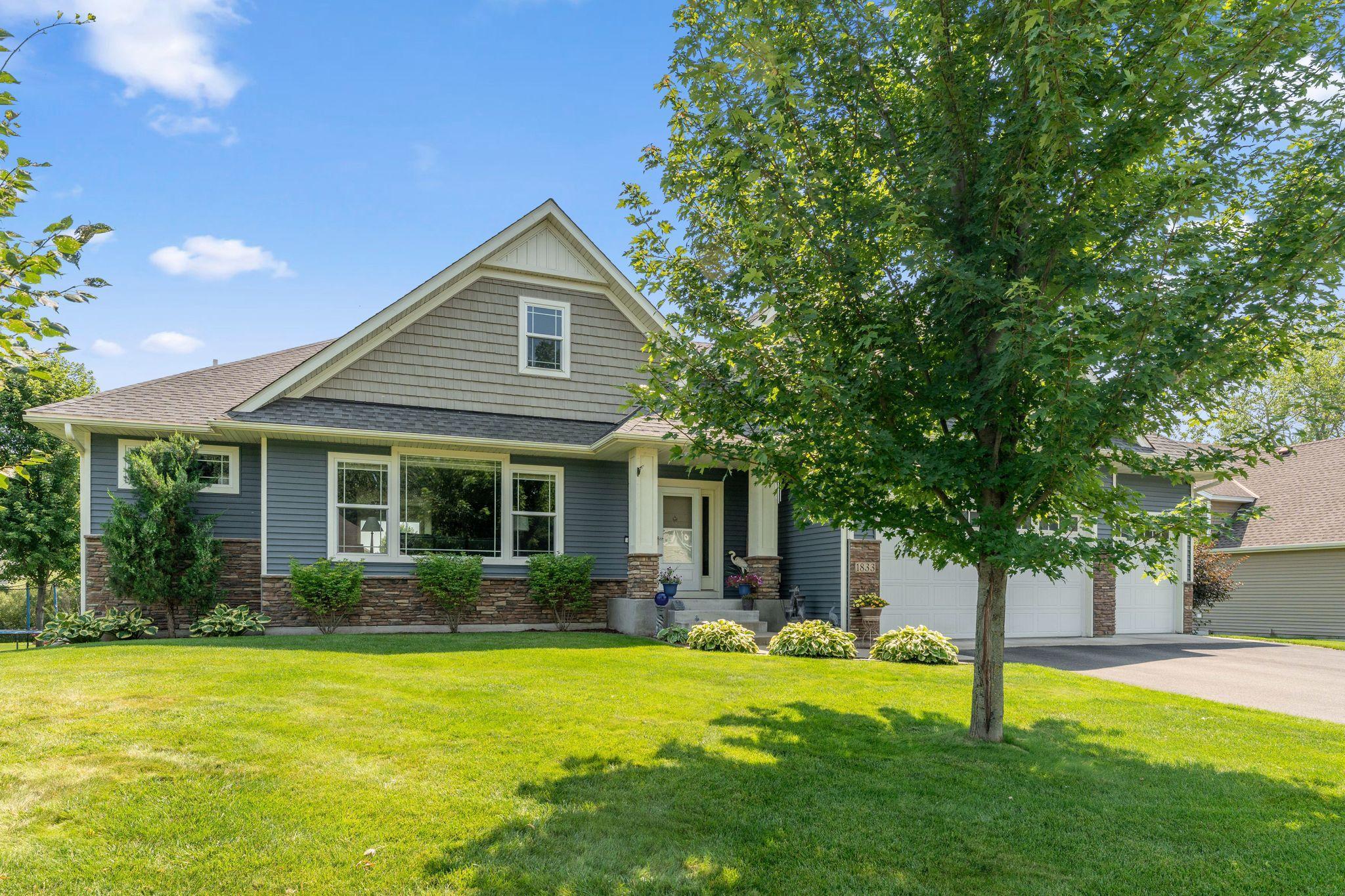 1833 Partridge Pl, Centerville, MN 55038