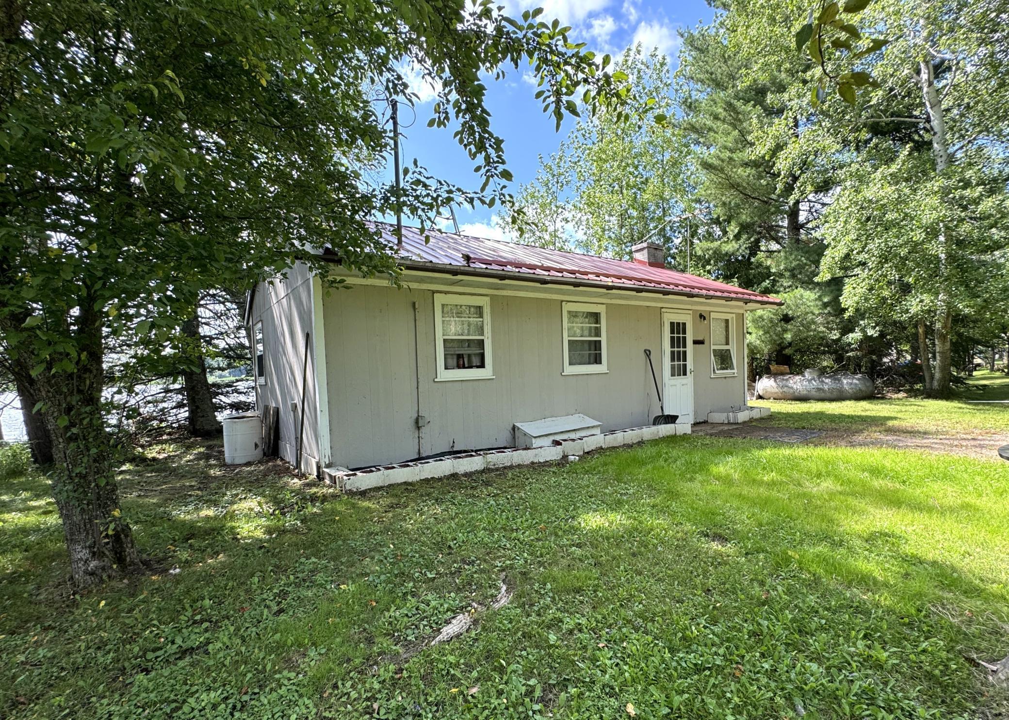 1277 S Mingus Rd, Cromwell, MN 55726