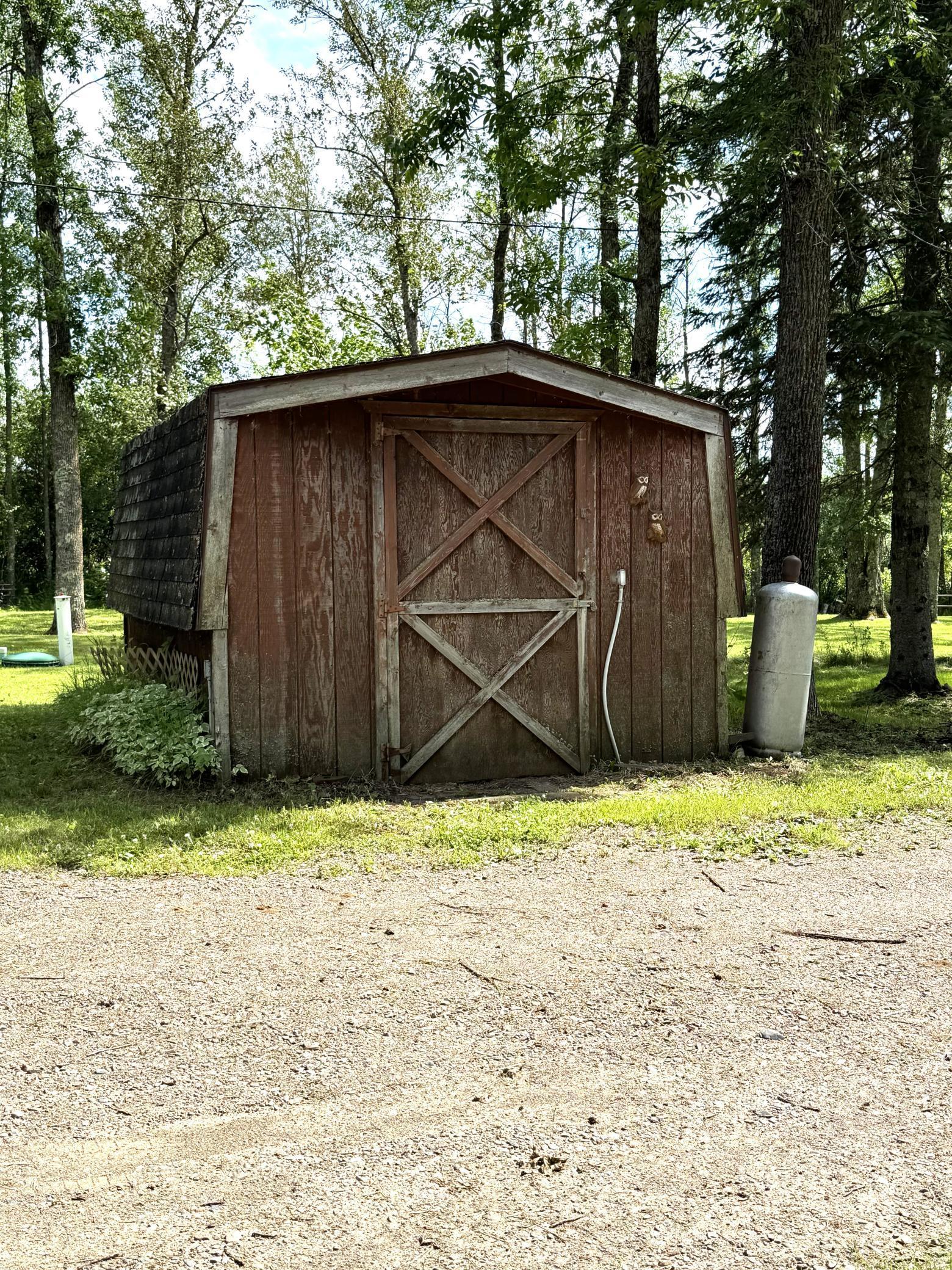 1277 S Mingus Rd, Cromwell, MN 55726
