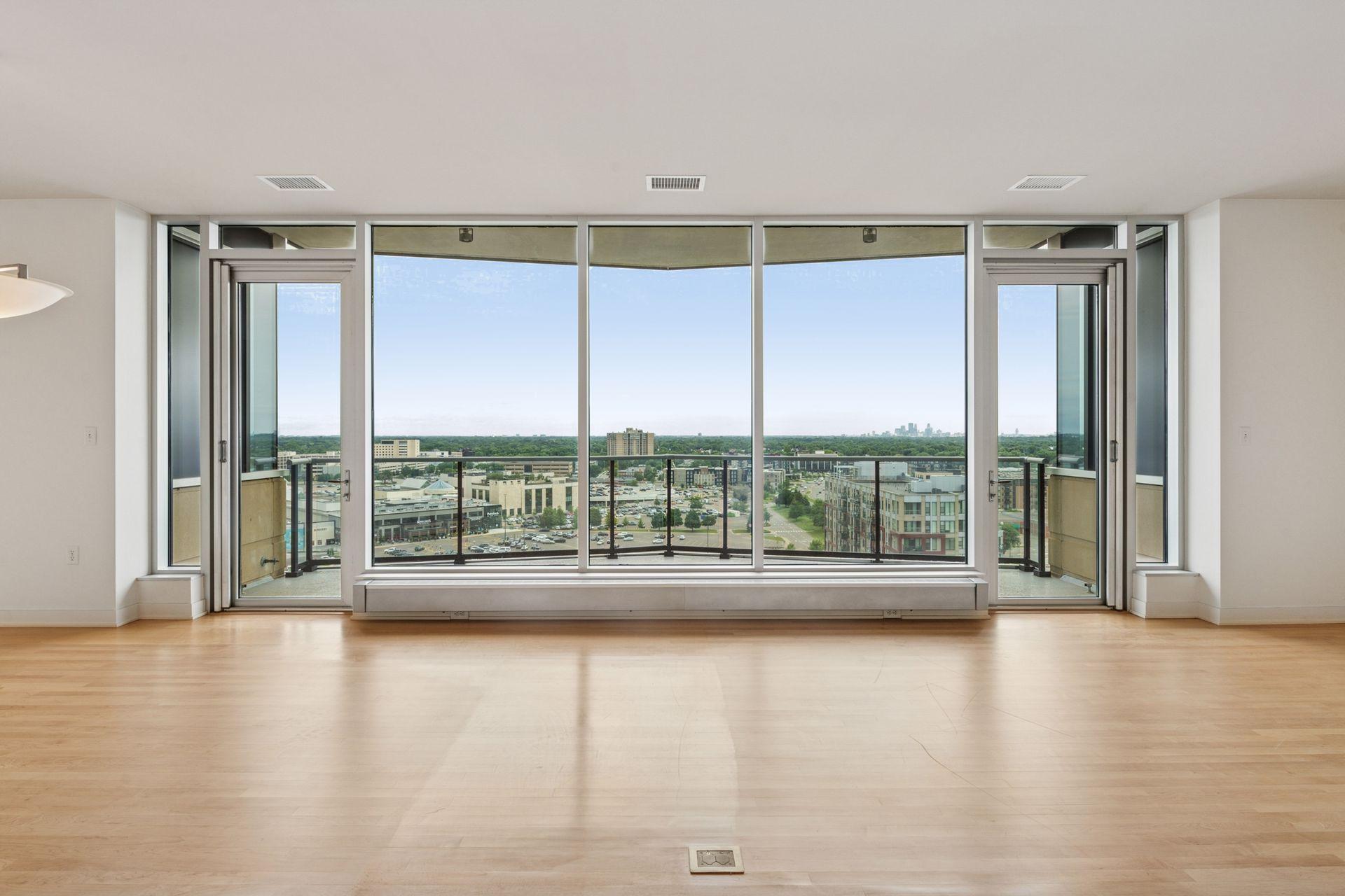 3209 Galleria #1404, Edina, MN 55435