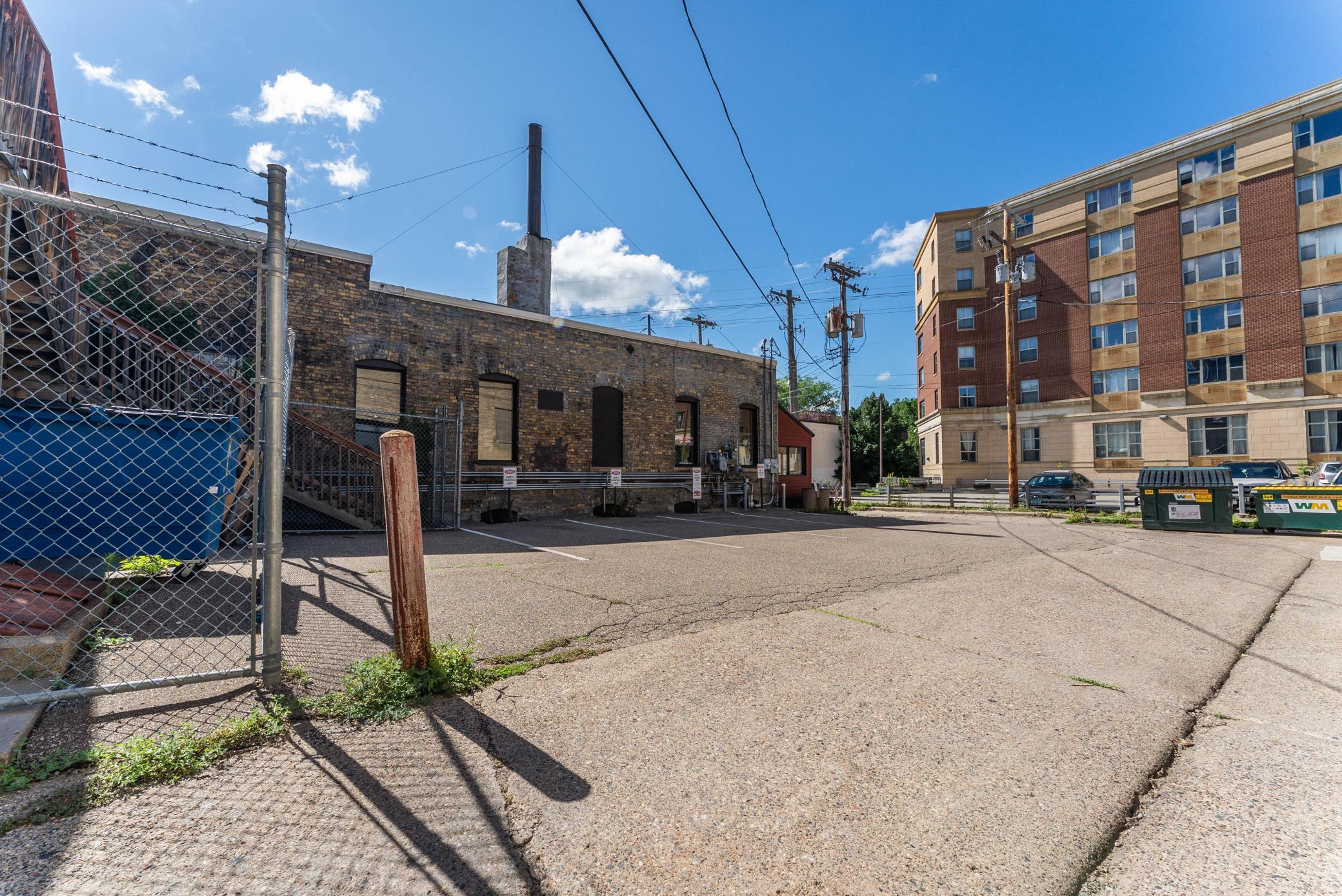 1310 4th St SE, Minneapolis, MN 55414