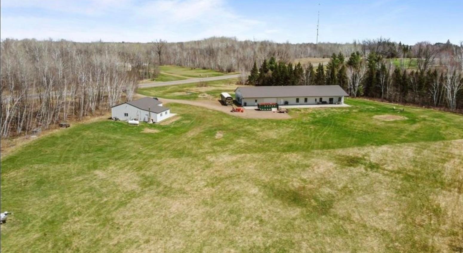 11124 Dahl Rd, Hinckley, MN 55037