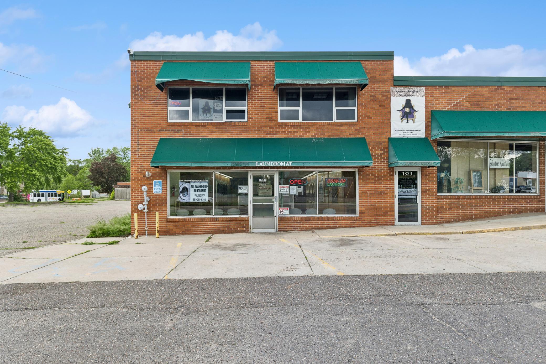 1321 Frost Ave, Maplewood, MN 55109