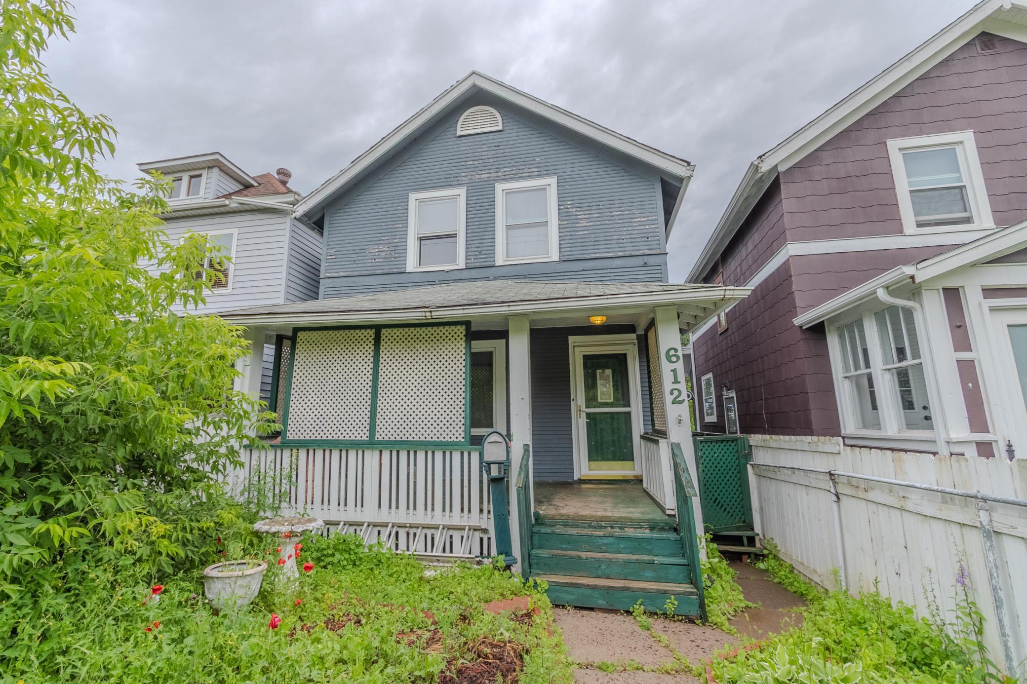 612 E 8th St, Duluth, MN 55805
