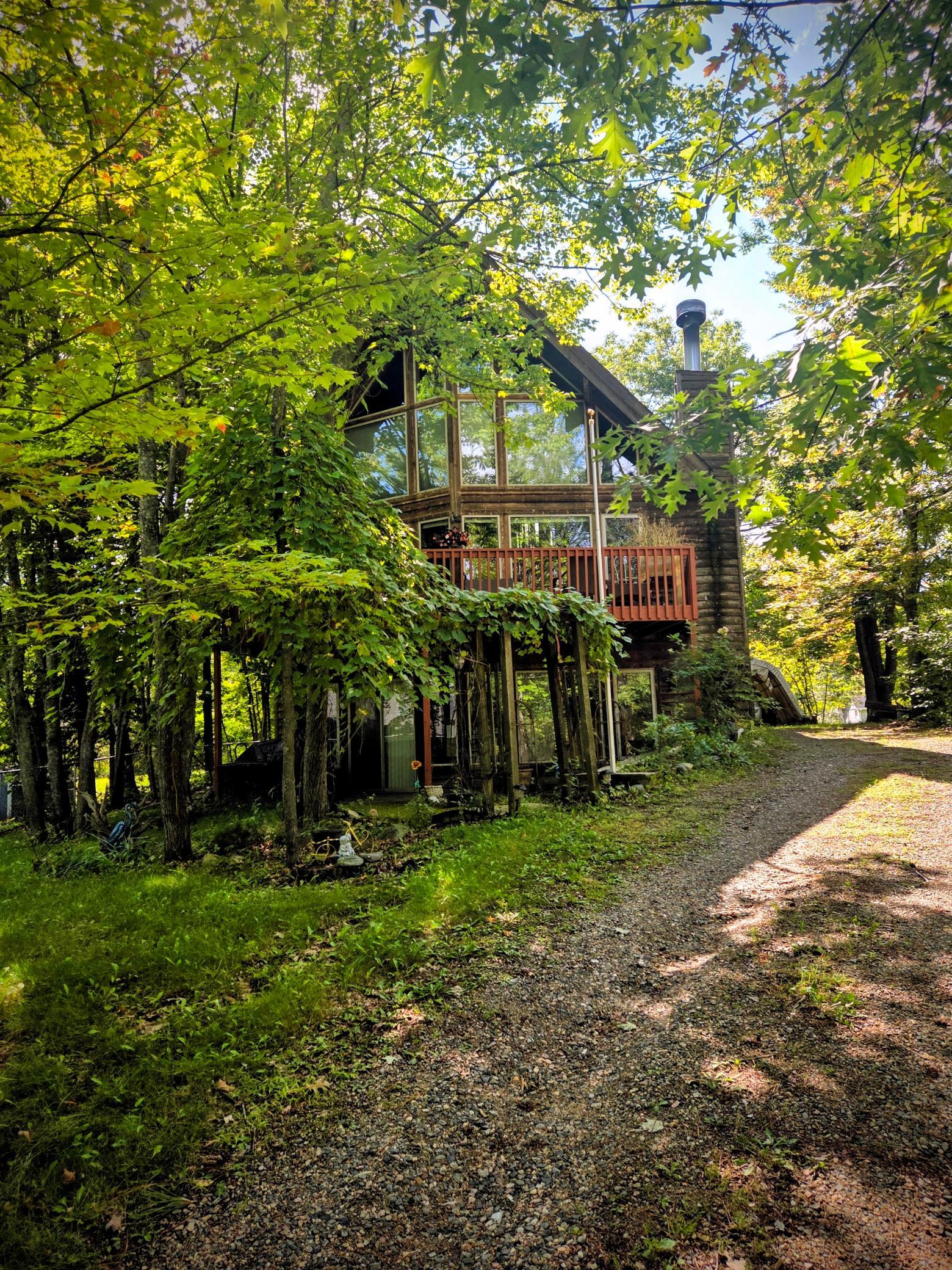 60 Polk St, Cohasset, MN 55721