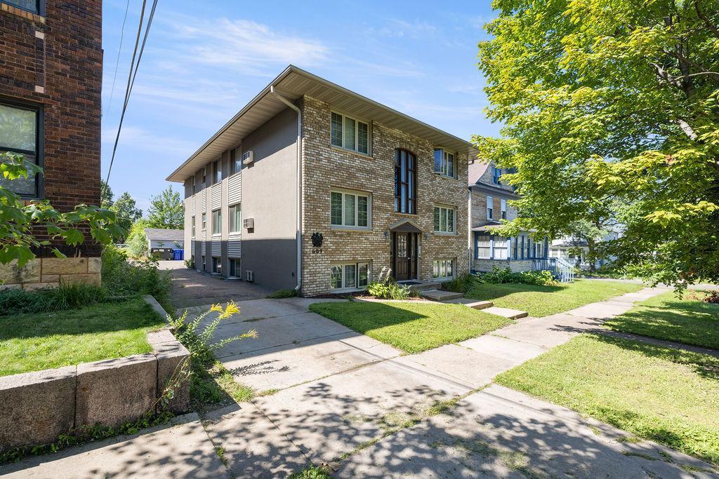 609 Park St, Saint Paul, MN 55103