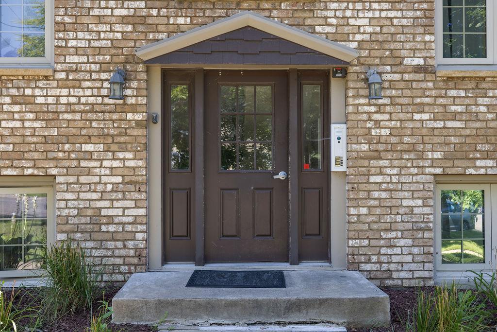 609 Park St, Saint Paul, MN 55103