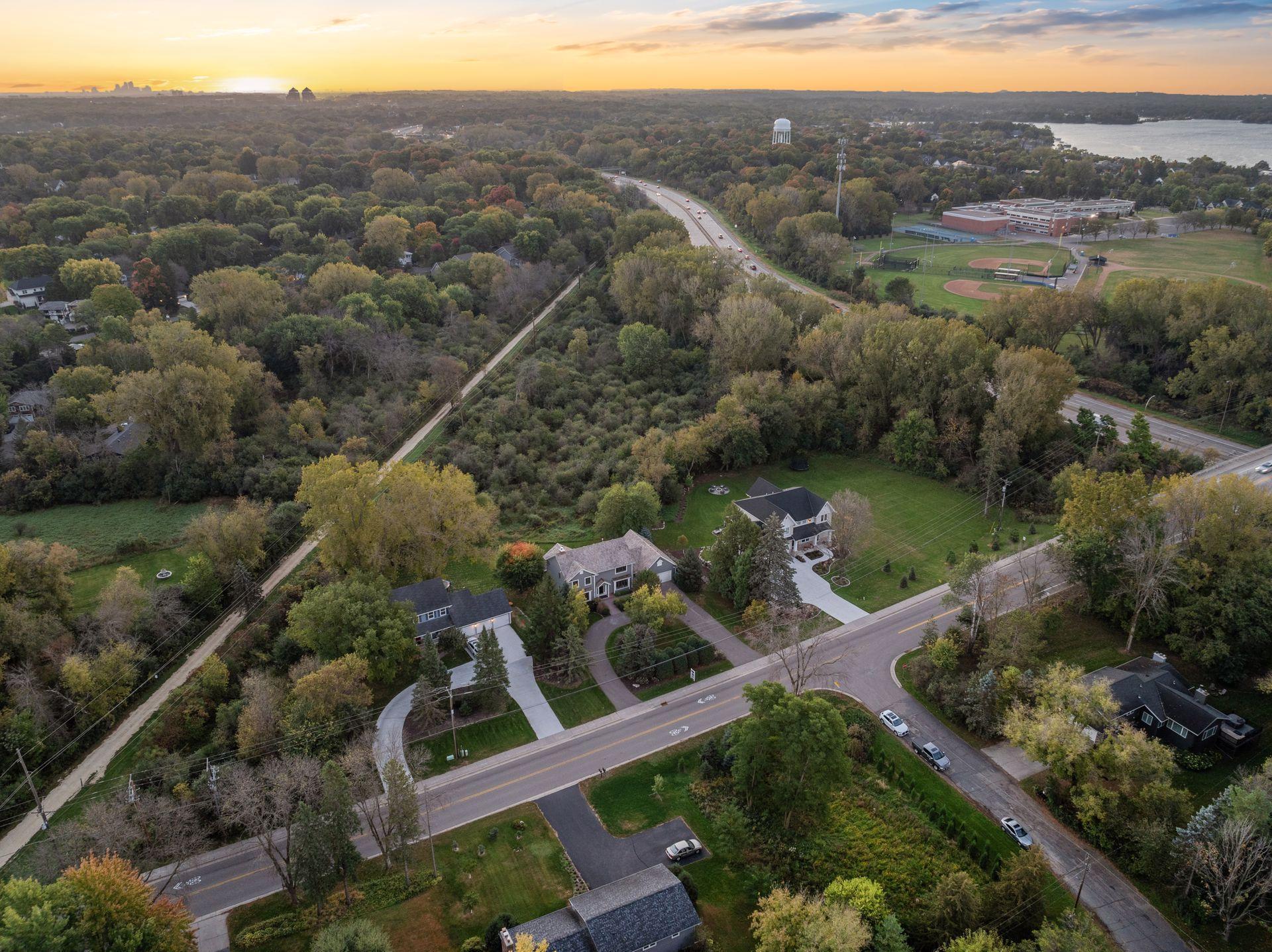 350 Ferndale Rd N, Wayzata, MN 55391