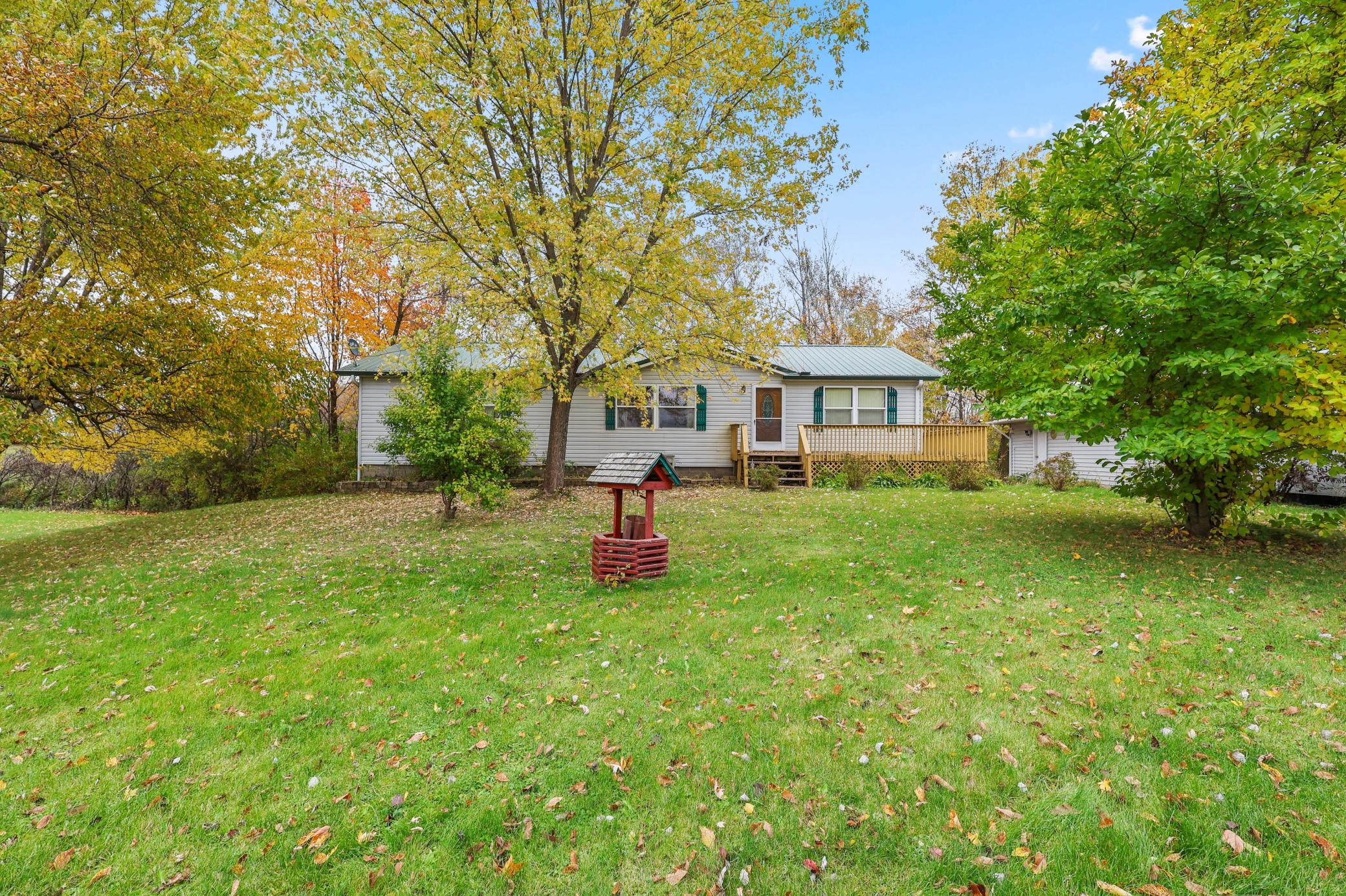 1727 N Lake Dr, Braham, MN 55006