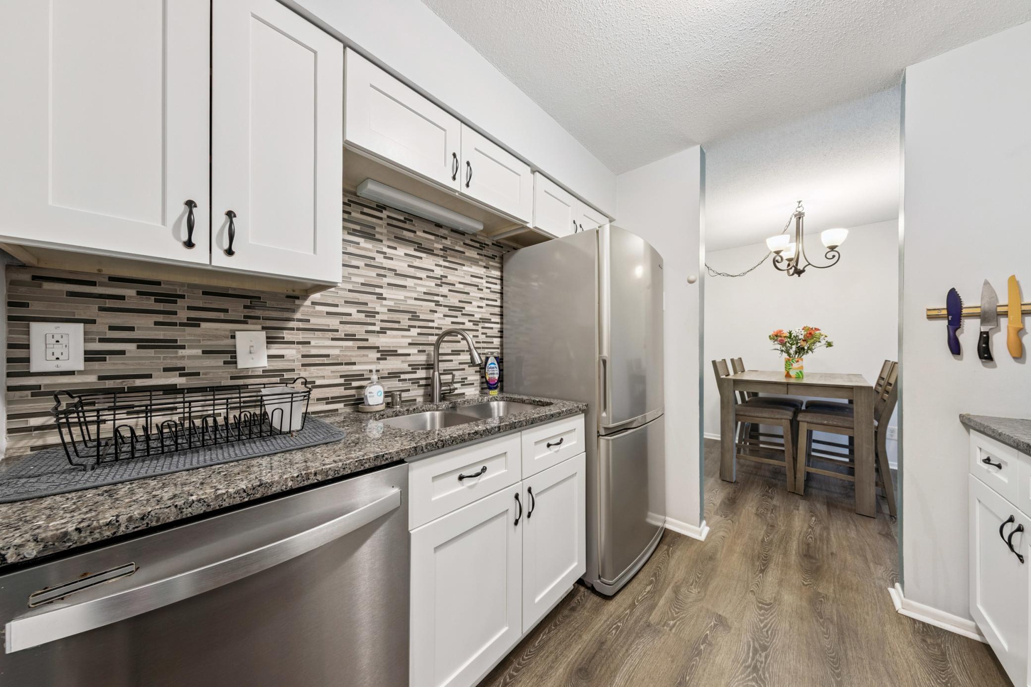 450 Ford Rd #223, Saint Louis Park, MN 55426