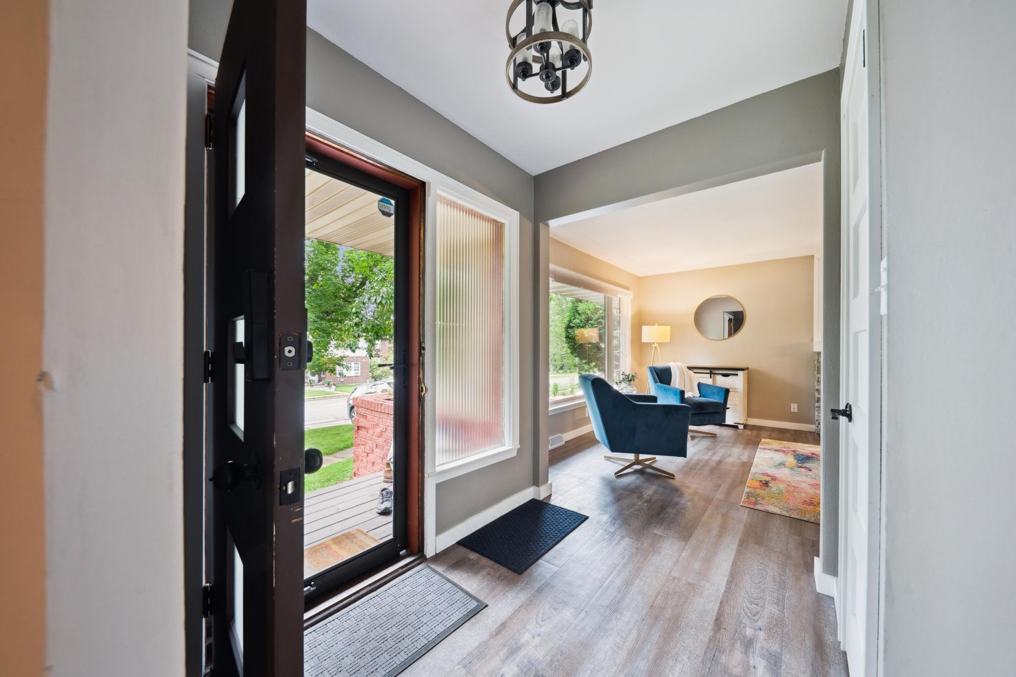 2015 E 3rd St, Duluth, MN 55812