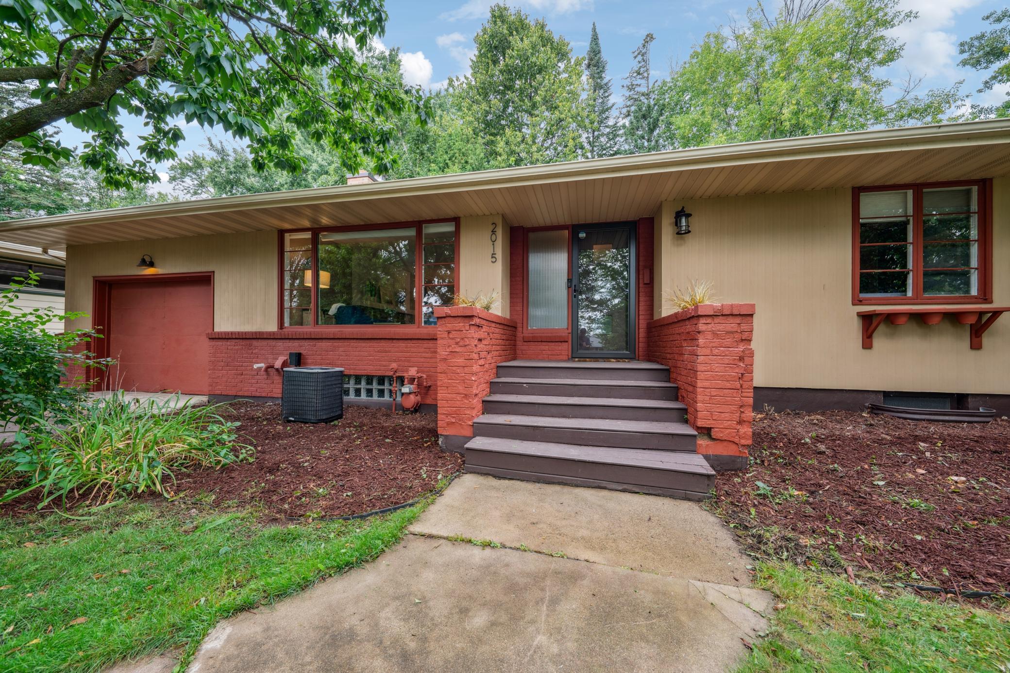 2015 E 3rd St, Duluth, MN 55812