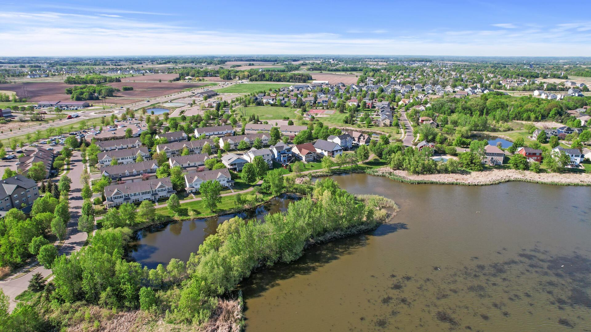 6644 Lamplight Dr, Albertville, MN 55301
