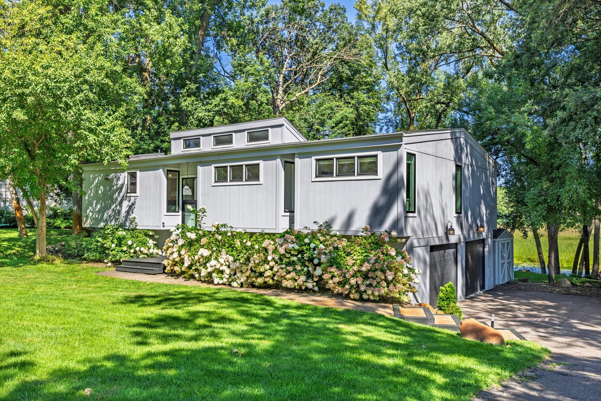 2131 Sheridan Hills Rd, Minnetonka, MN 55391